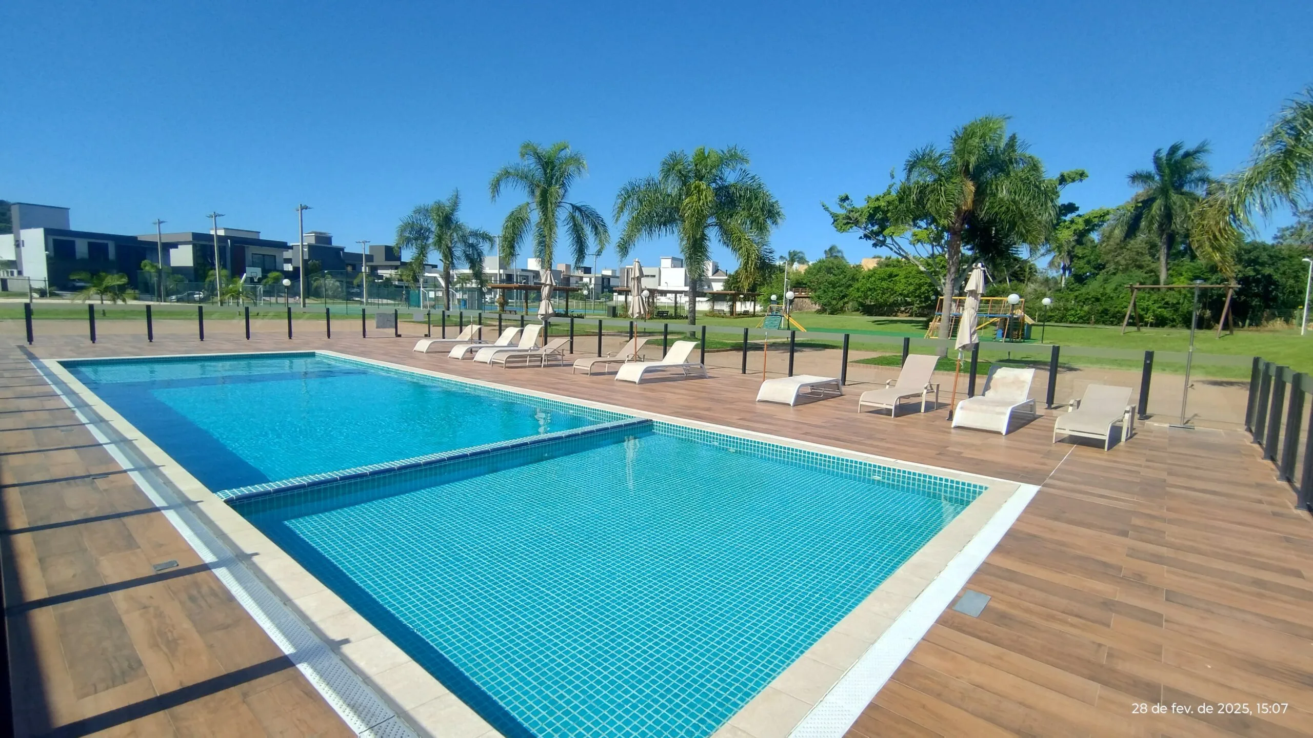 Jardim Ingleses: Luxury House with Private Pool in Florianópolis