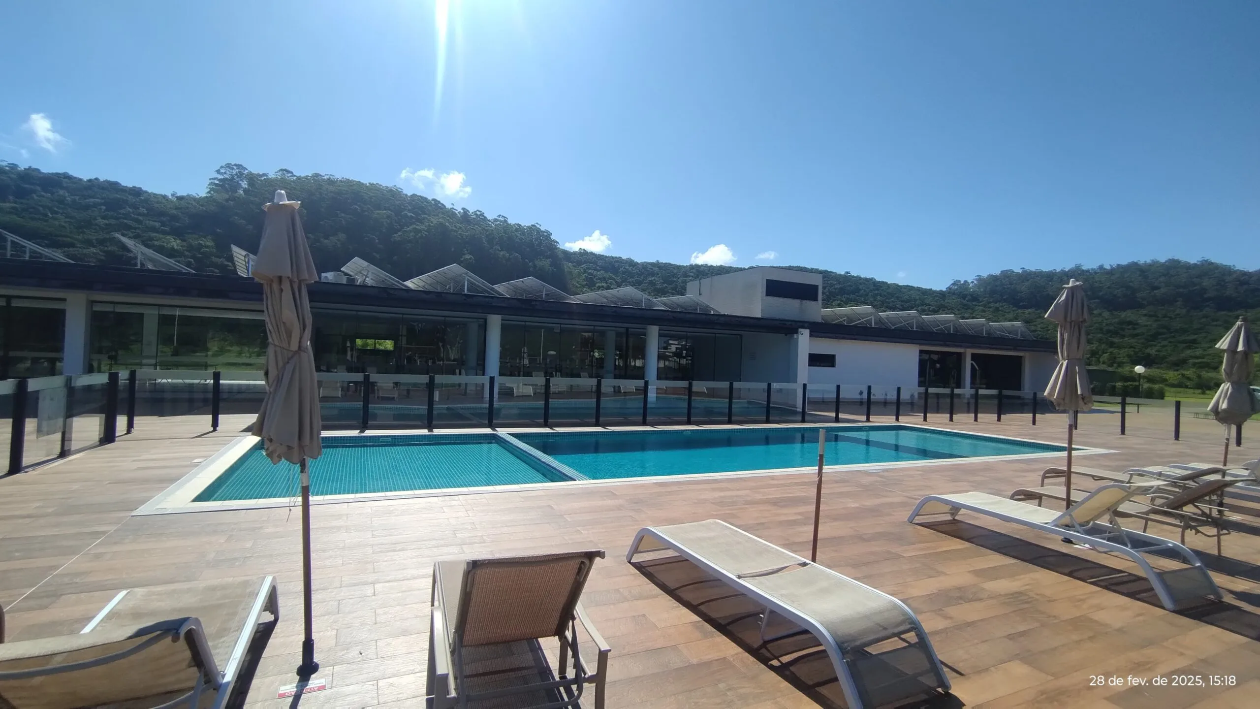 Jardim Ingleses: Luxury House with Private Pool in Florianópolis