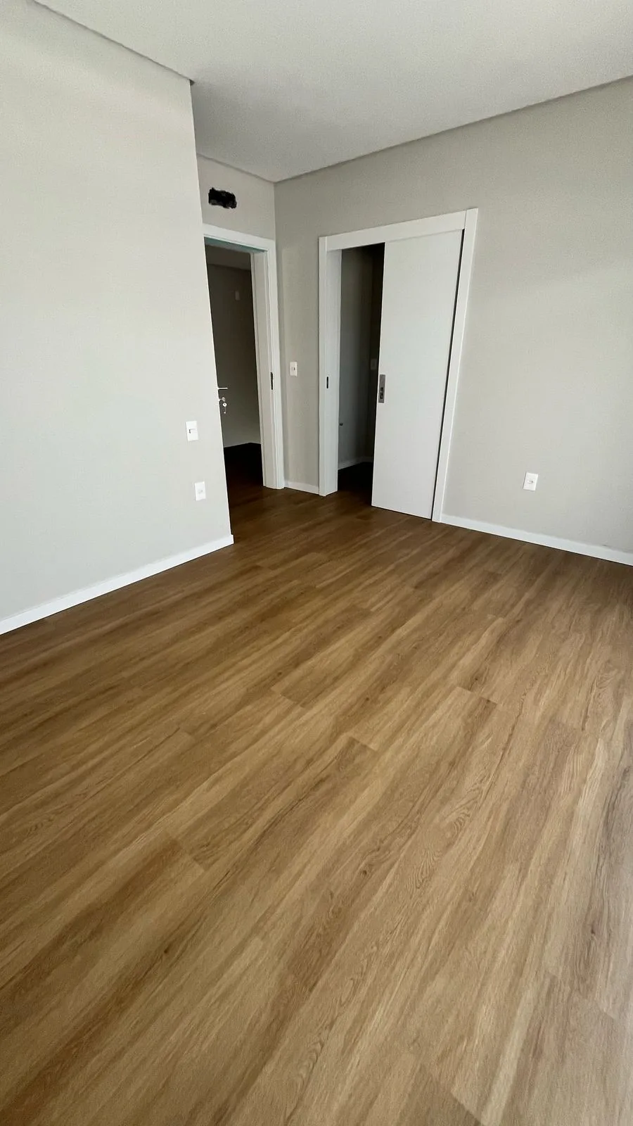 Jardim Ingleses: Luxury House with Private Pool in Florianópolis