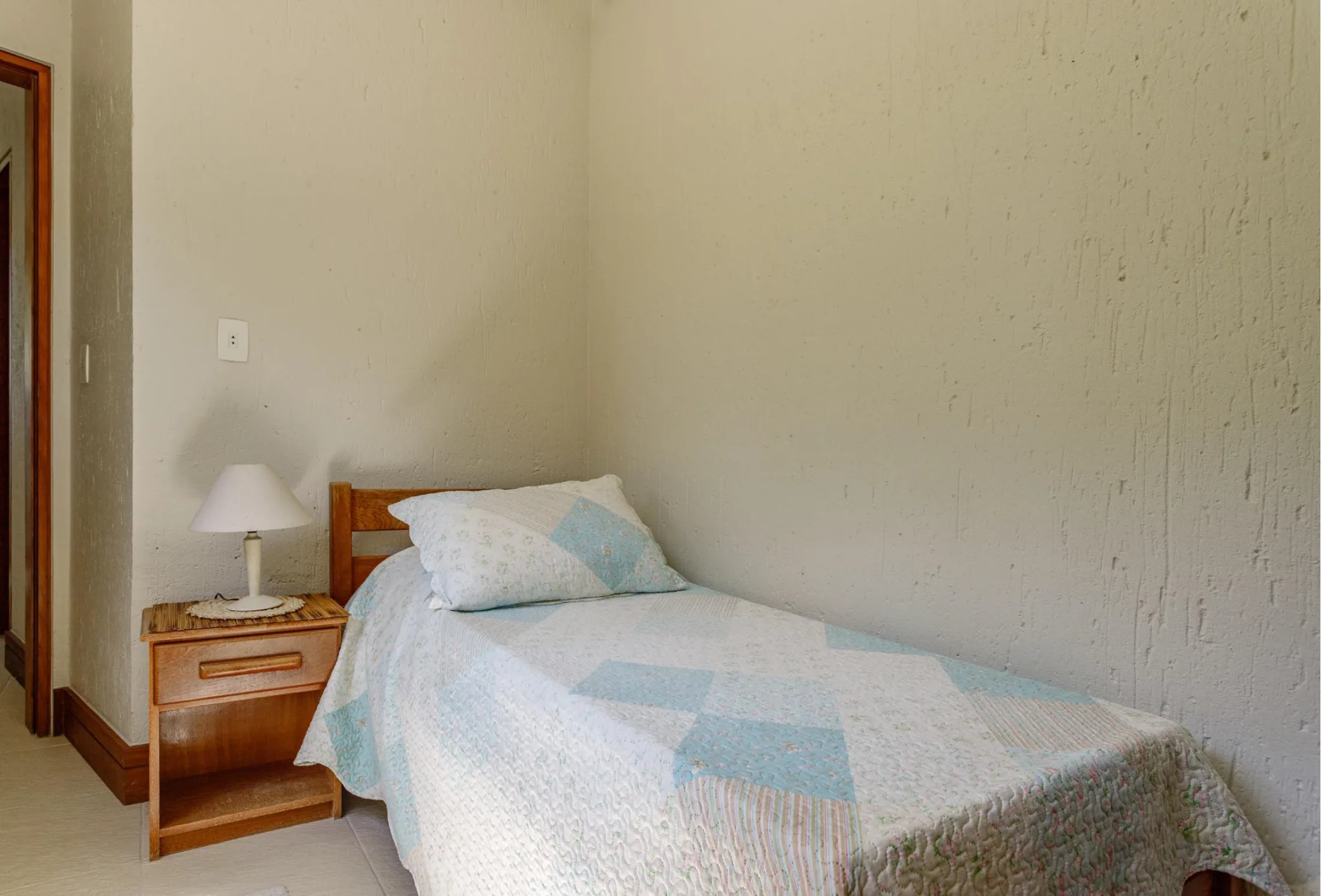 Recanto das Marés: Ultra-Luxury Oceanfront House in Governador Celso Ramos