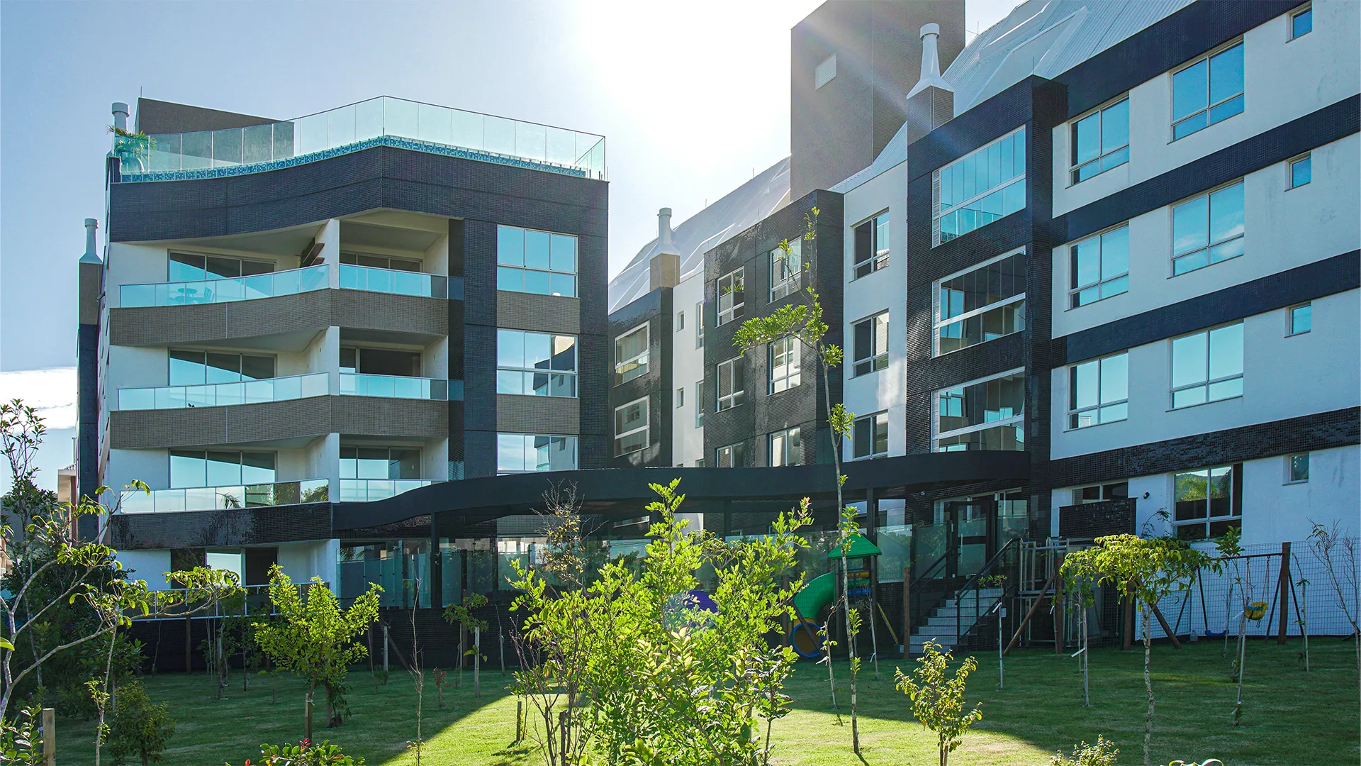 Gaivotas Golden: Premium Residence in Florianópolis