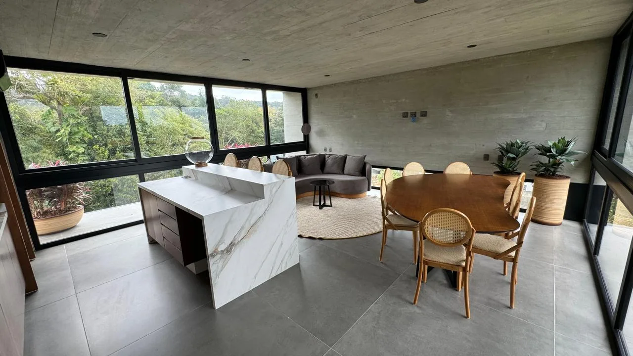 AYA Casas: Ultra-Luxury Brutalist Residence with Private Garden in Praia do Estaleiro
