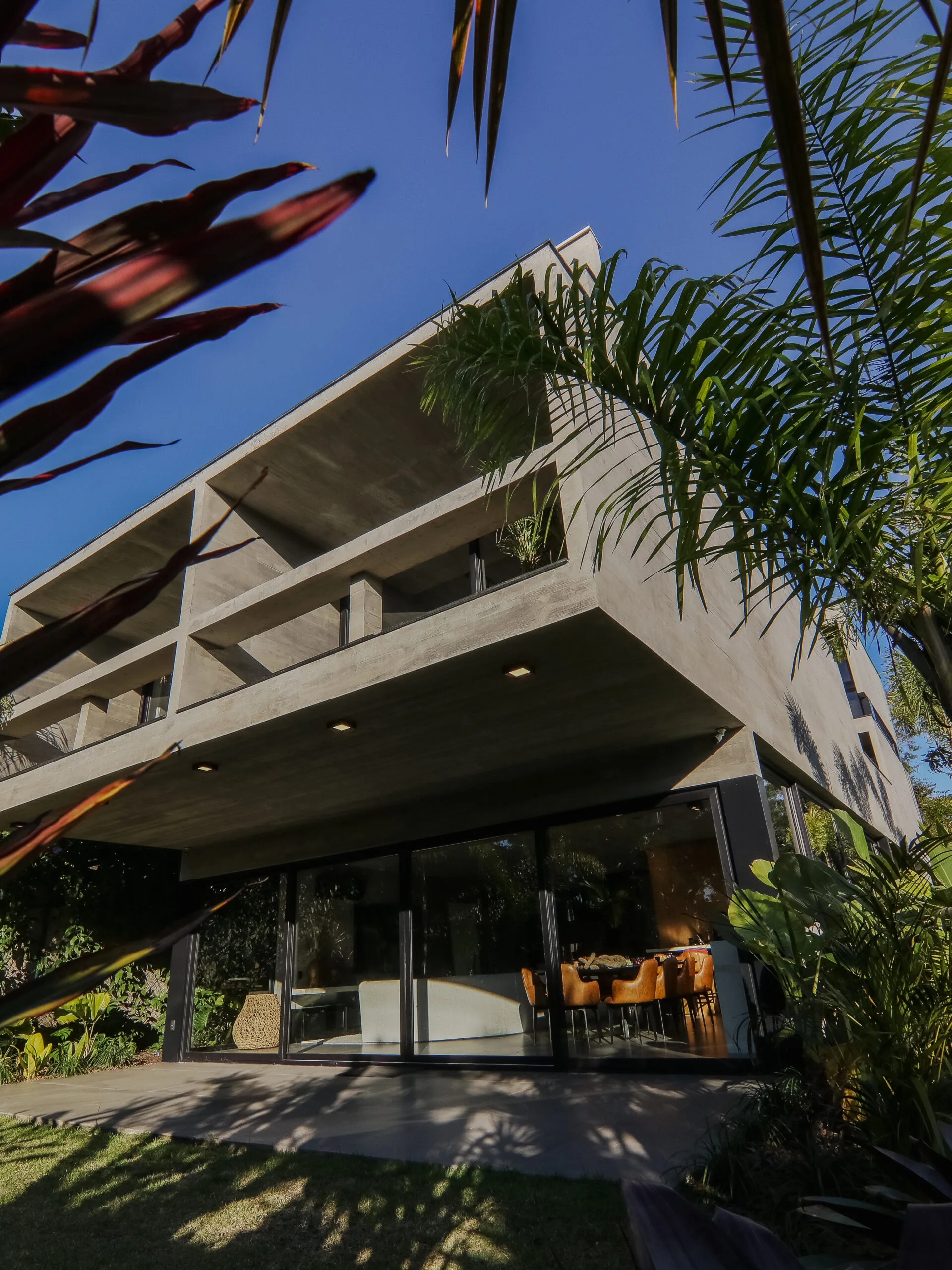 AYA Casas: Ultra-Luxury Brutalist Residence with Private Garden in Praia do Estaleiro