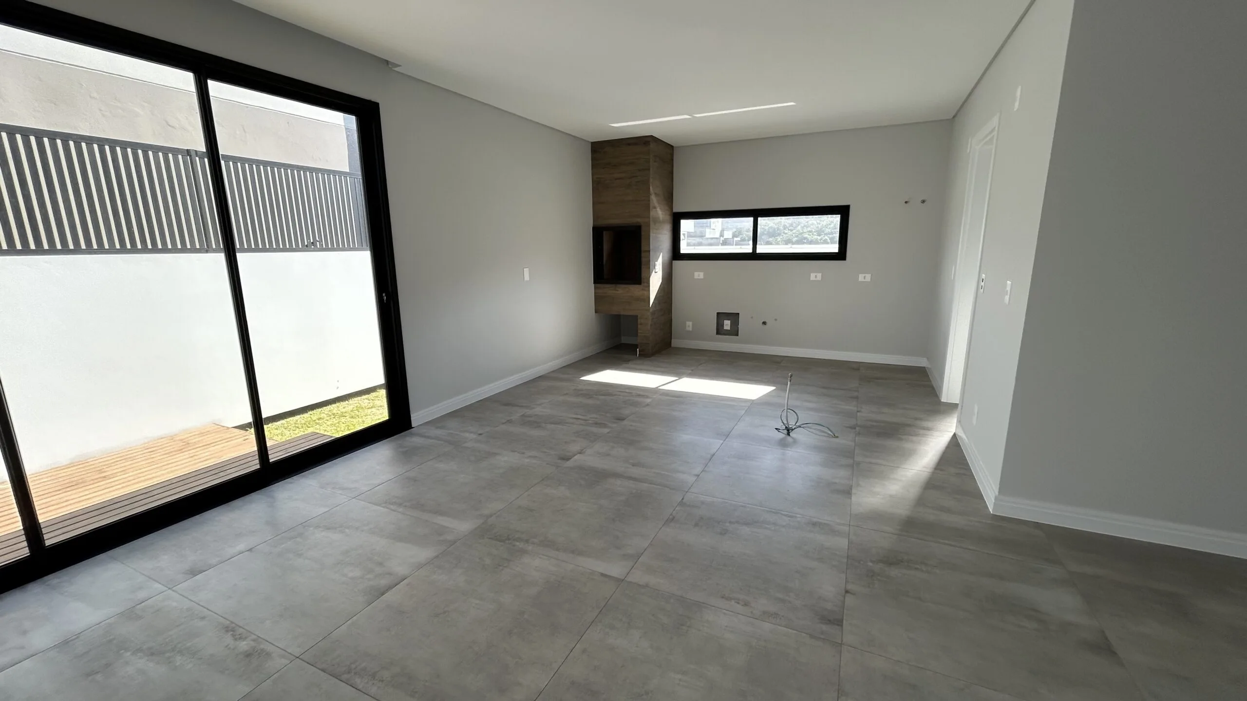 Villa Pamplona: Premium House with Private Garden in Rio Tavares