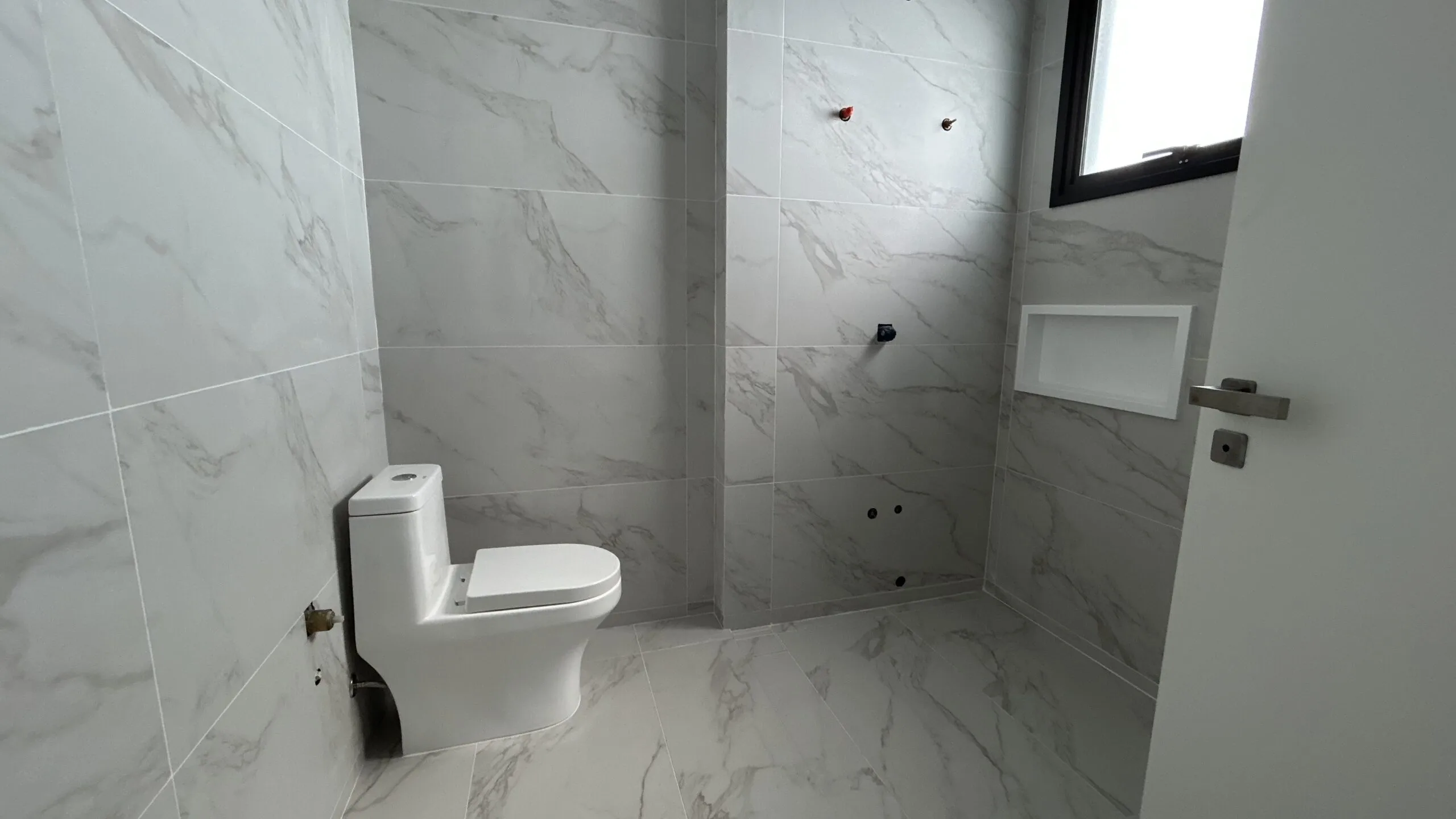 Villa Pamplona: Premium House with Private Garden in Rio Tavares