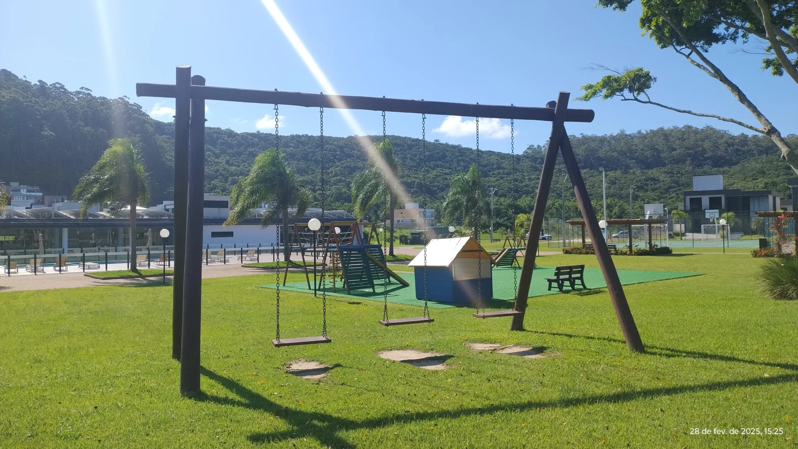 Jardim Ingleses: Luxury House with Private Pool in Florianópolis