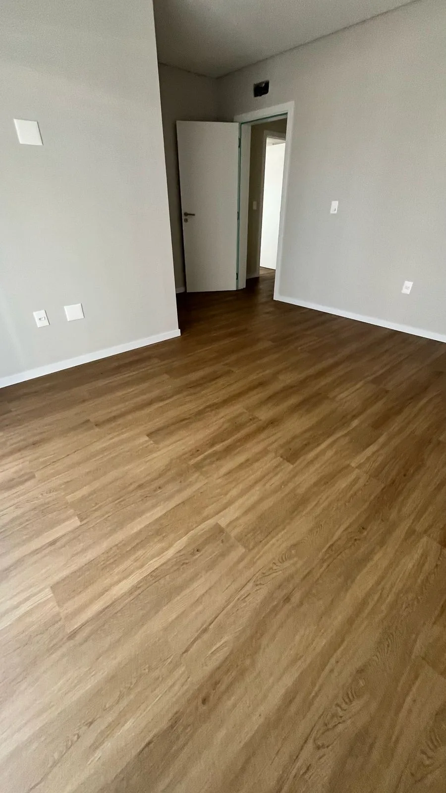 Jardim Ingleses: Luxury House with Private Pool in Florianópolis