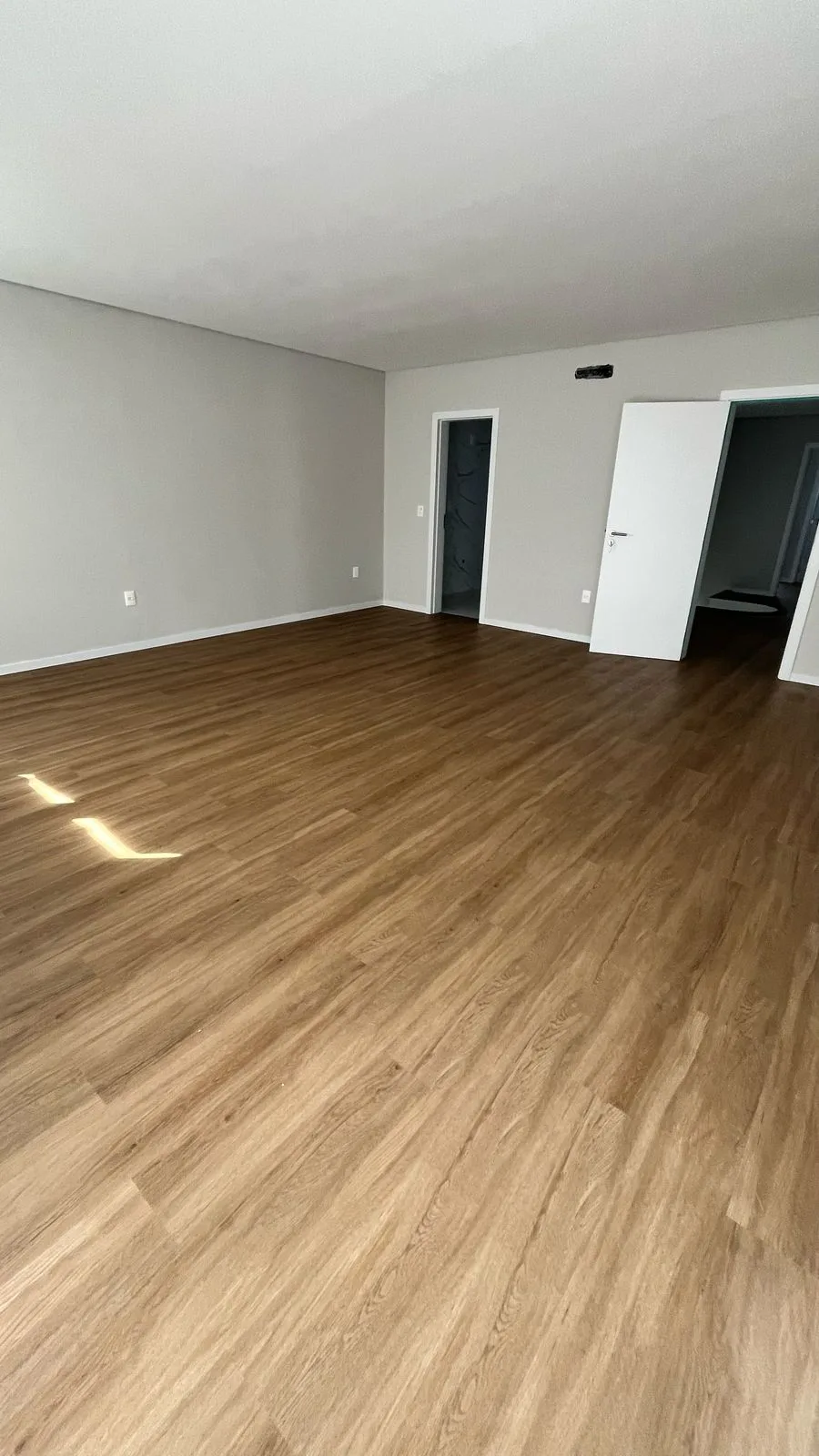 Jardim Ingleses: Luxury House with Private Pool in Florianópolis