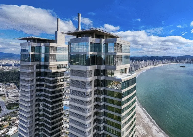 Yachthouse by Pininfarina: Ultra-Luxury Penthouse with Private Helipad in Barra Sul — Barra Sul, Balneário Camboriú