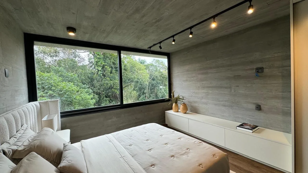 AYA Casas: Ultra-Luxury Brutalist Residence with Private Garden in Praia do Estaleiro