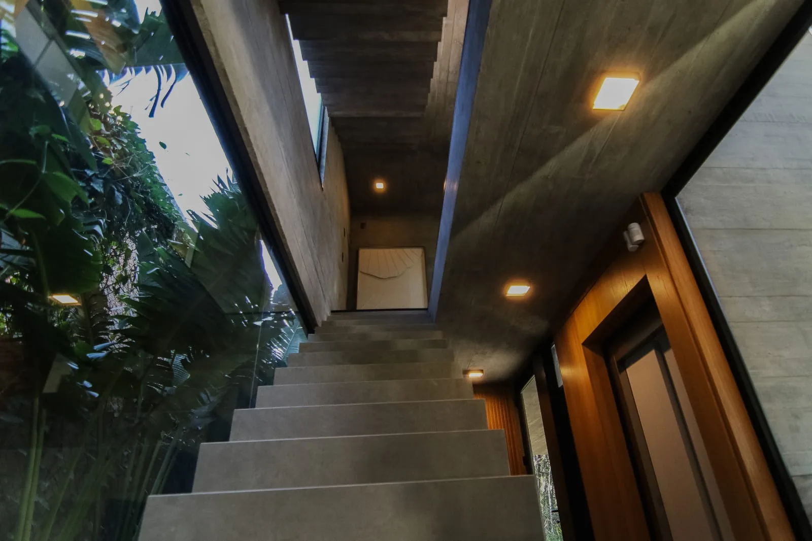 AYA Casas: Ultra-Luxury Brutalist Residence with Private Garden in Praia do Estaleiro