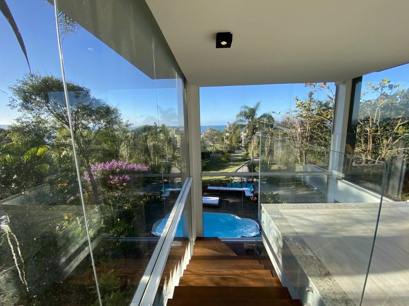 Canasjurerê Estate: Ultra-Luxury House in Florianópolis