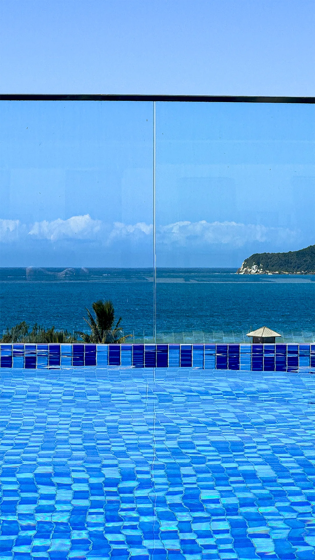 Gaivotas Golden Residence: Premium Duplex with Ocean Views in Florianópolis