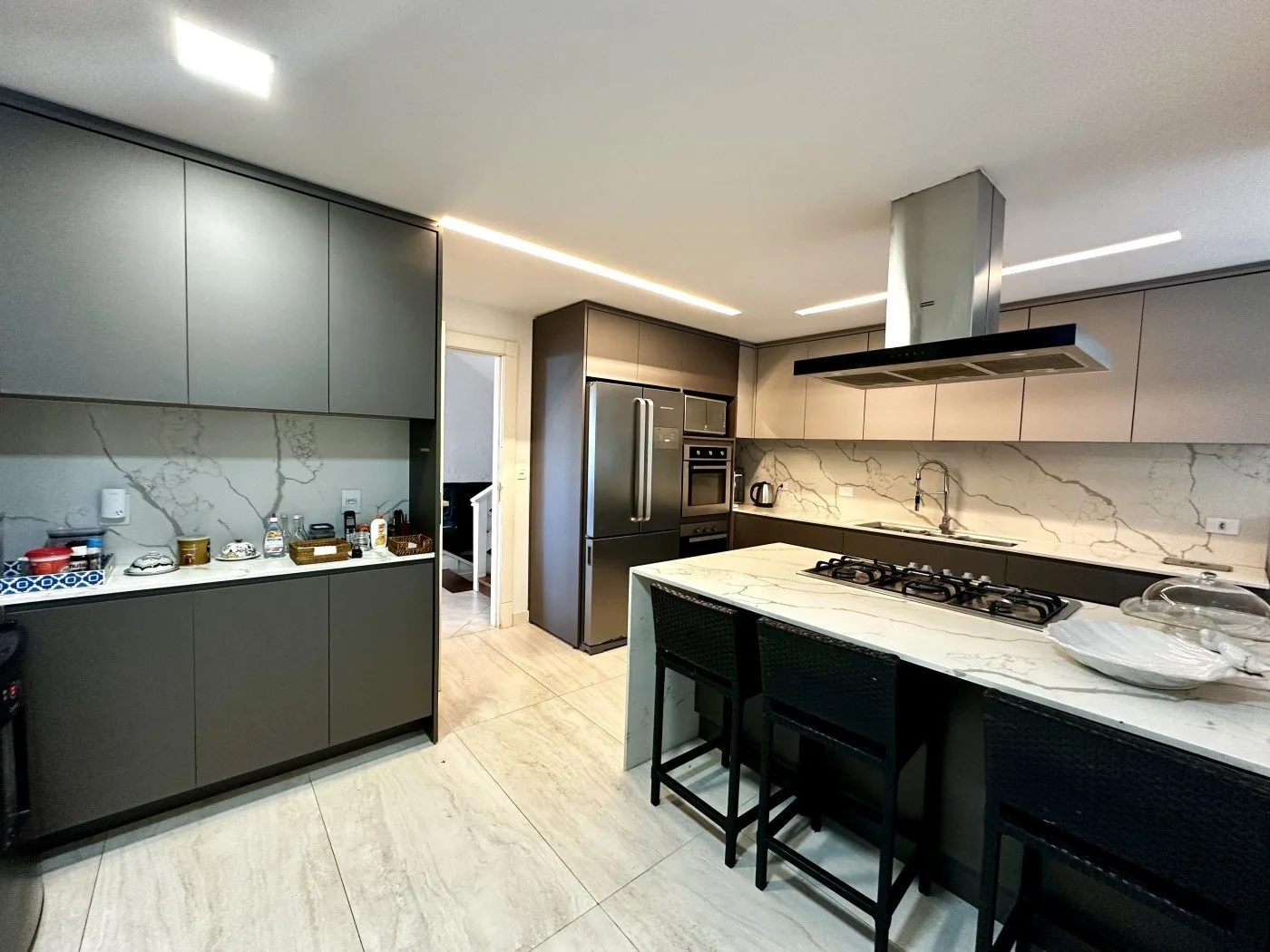 Canasjurerê Estate: Ultra-Luxury House in Florianópolis