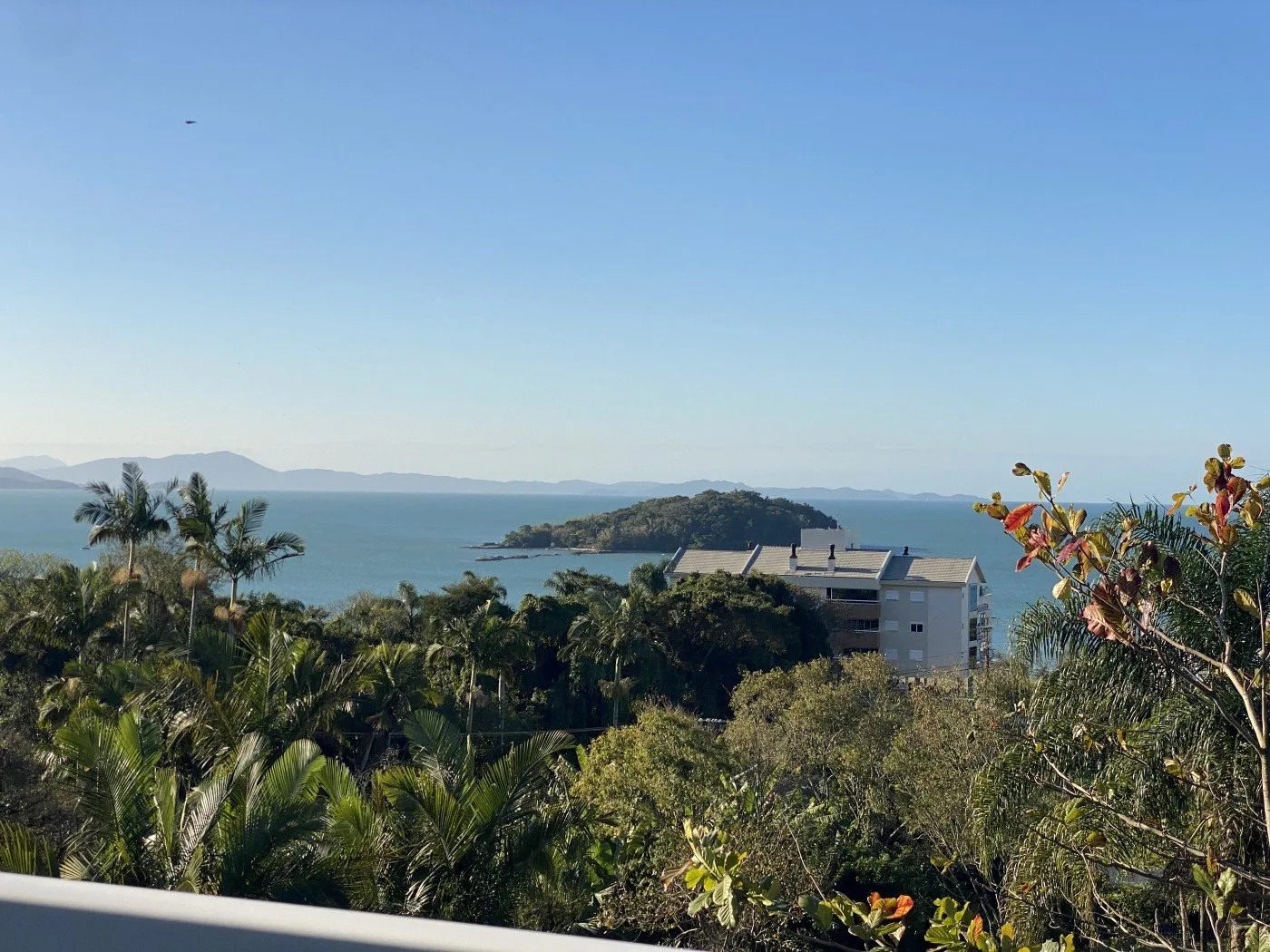 Canasjurerê Estate: Ultra-Luxury House in Florianópolis