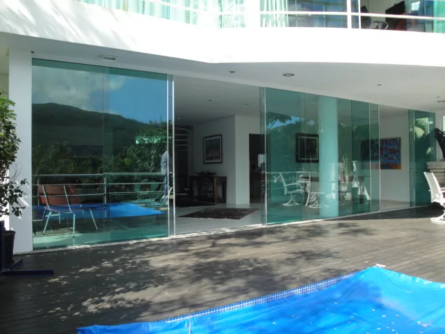 Ultra-Luxury Contemporary Residence in Lagoa da Conceição, Florianópolis