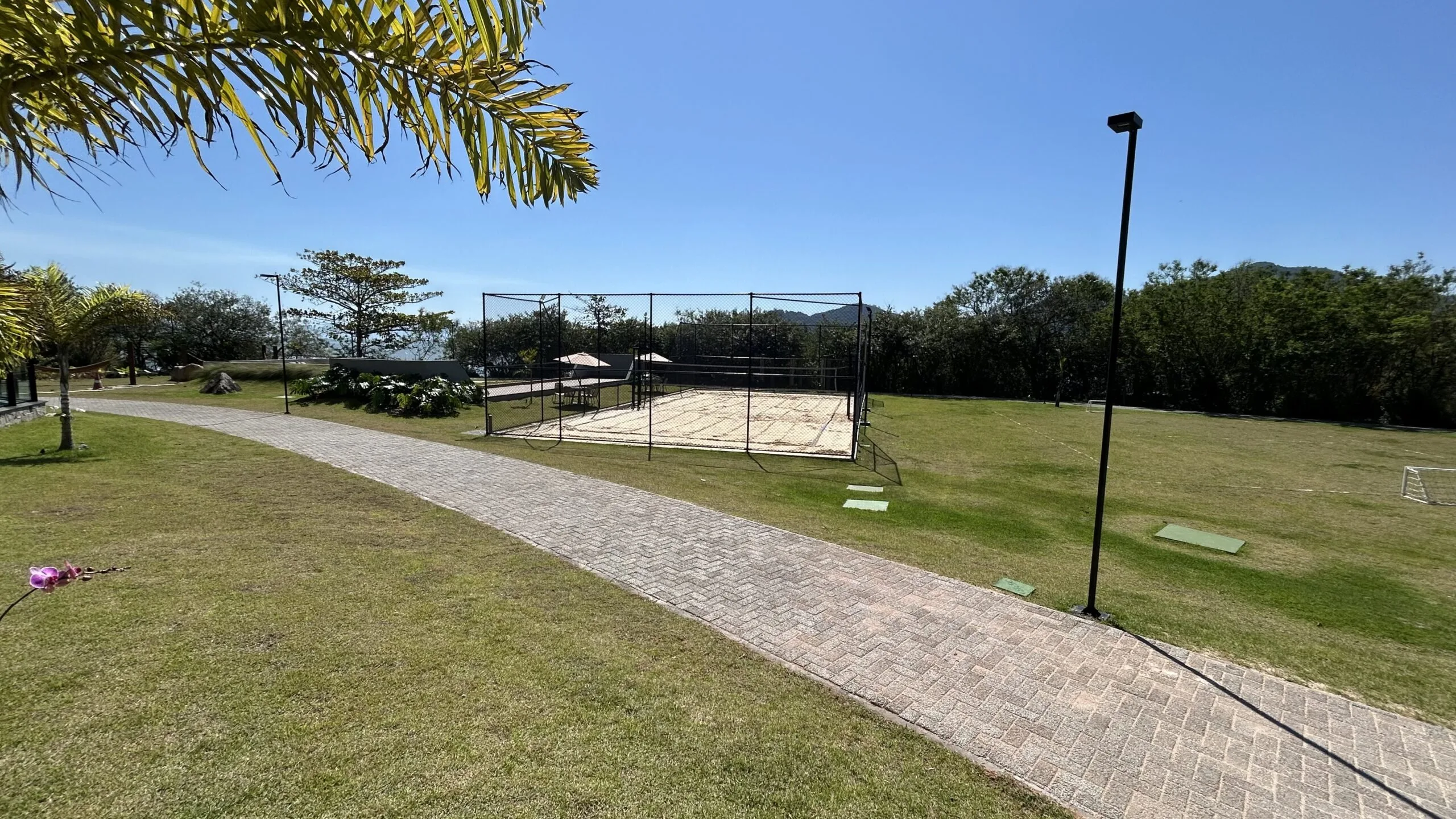 Felipe de Moraes Residence Club: Ultra-Luxury Oceanfront Villa in Florianópolis