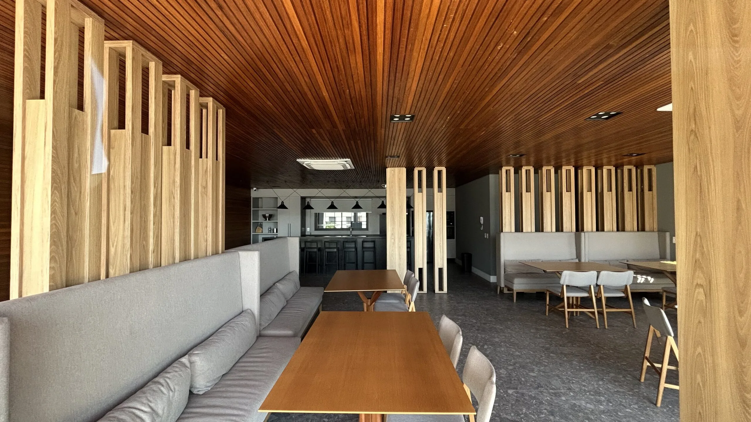 Felipe de Moraes Residence Club: Ultra-Luxury Oceanfront Villa in Florianópolis