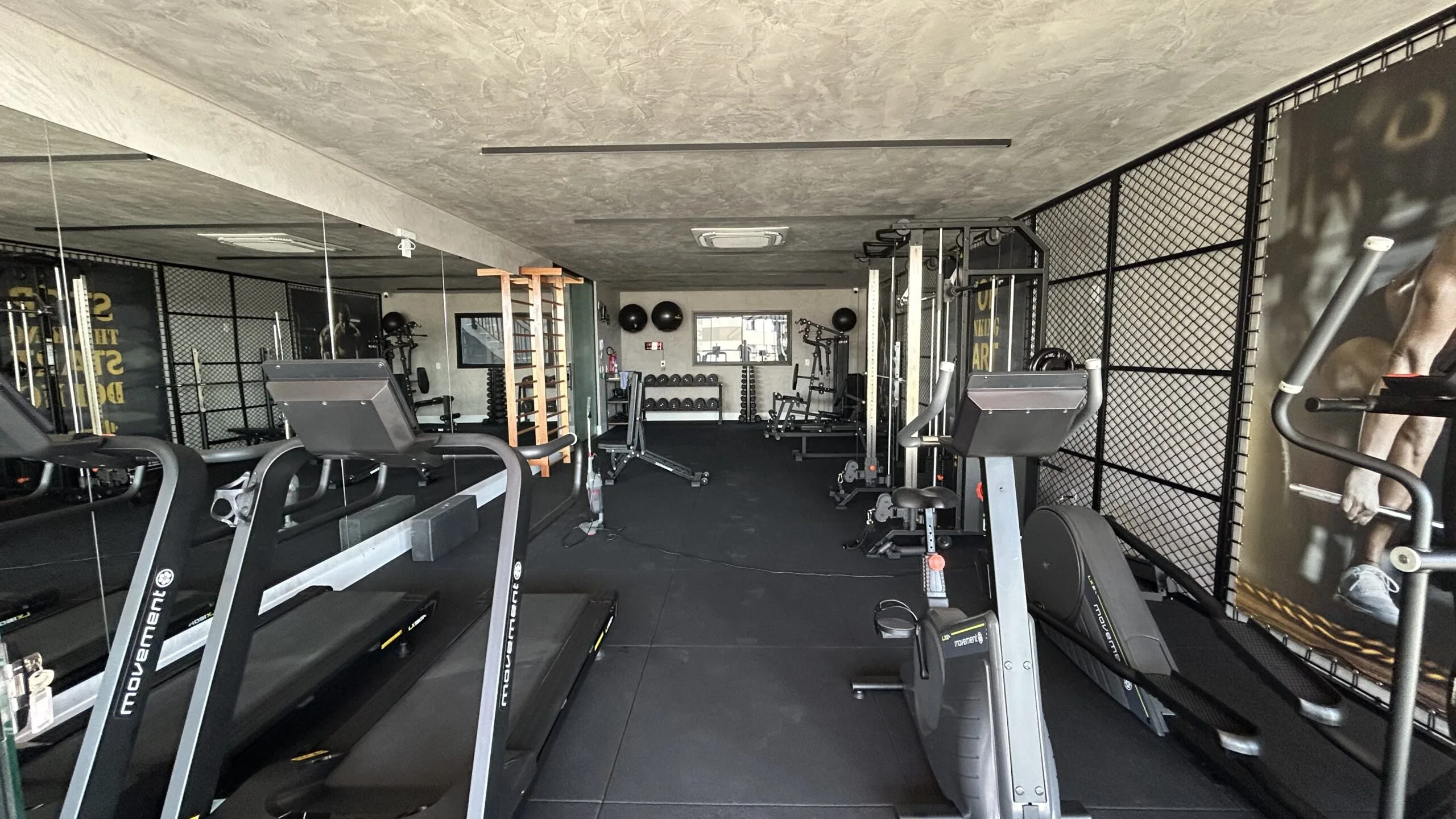 Felipe de Moraes Residence Club: Ultra-Luxury Oceanfront Villa in Florianópolis