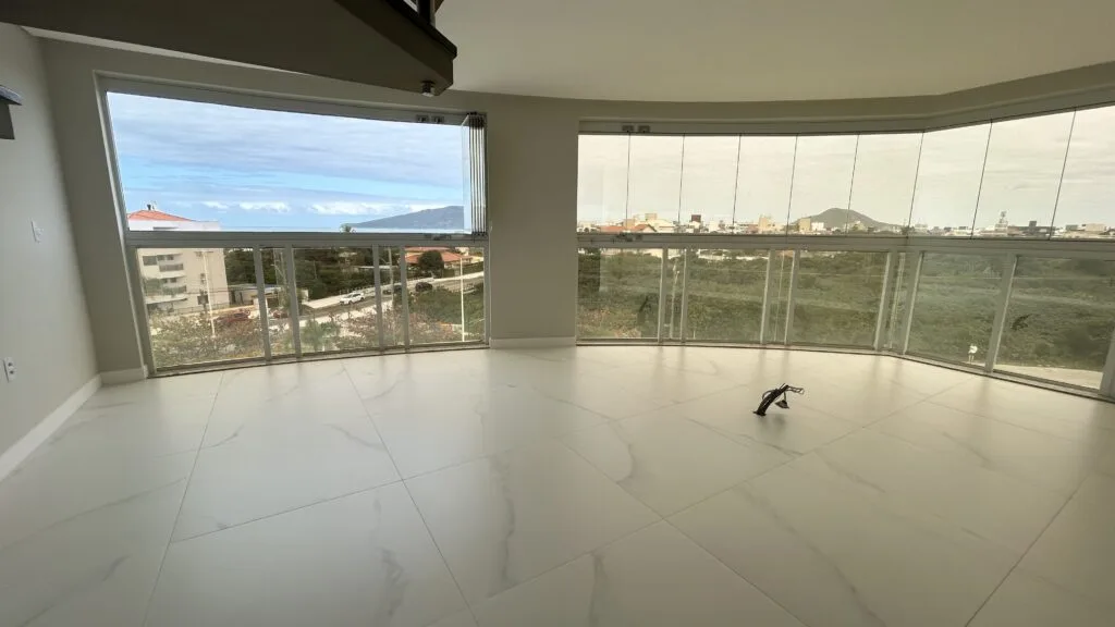 Gaivotas Golden Residence: Premium Duplex with Ocean Views in Florianópolis