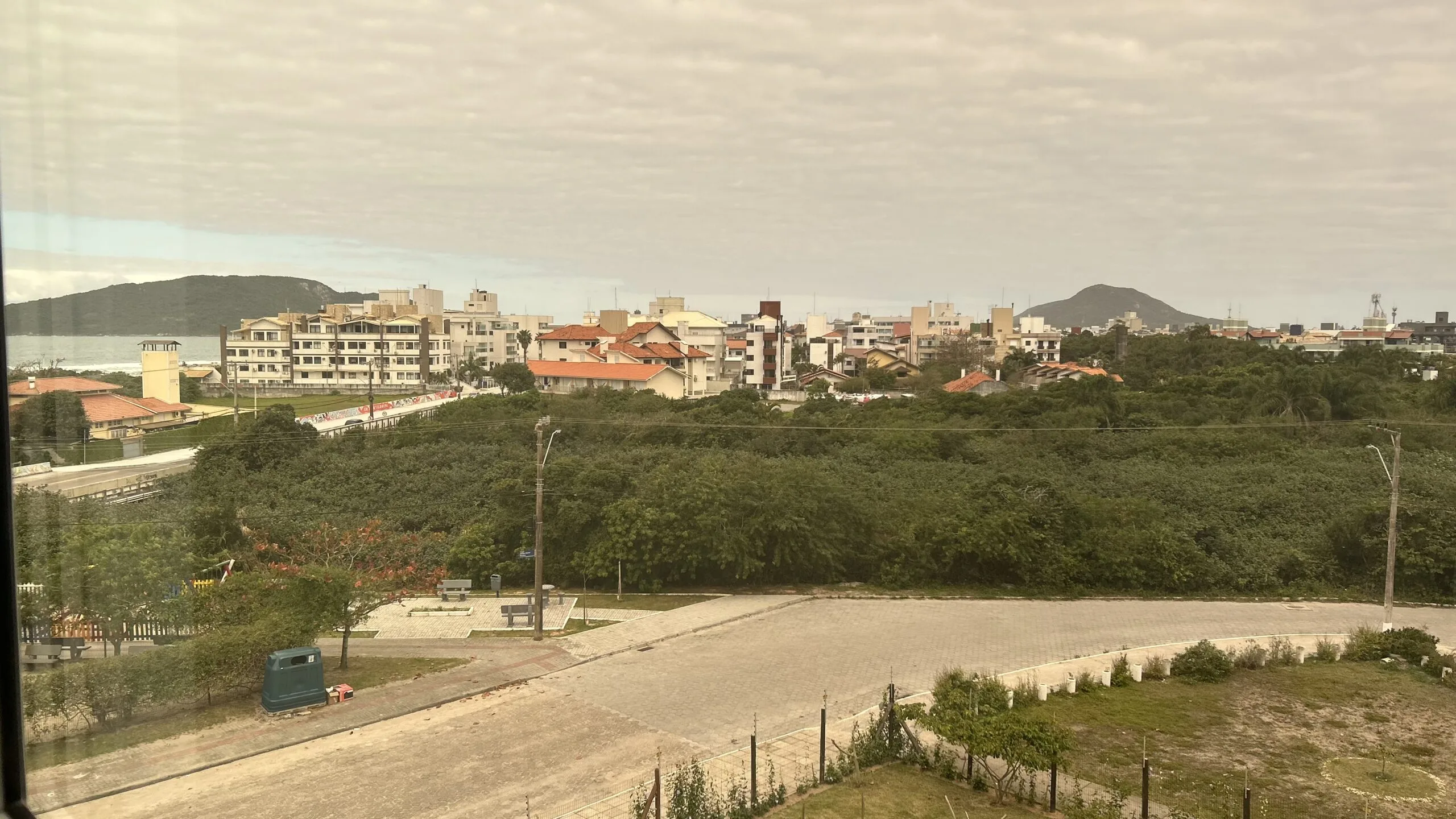 Gaivotas Golden Residence: Premium Duplex with Ocean Views in Florianópolis