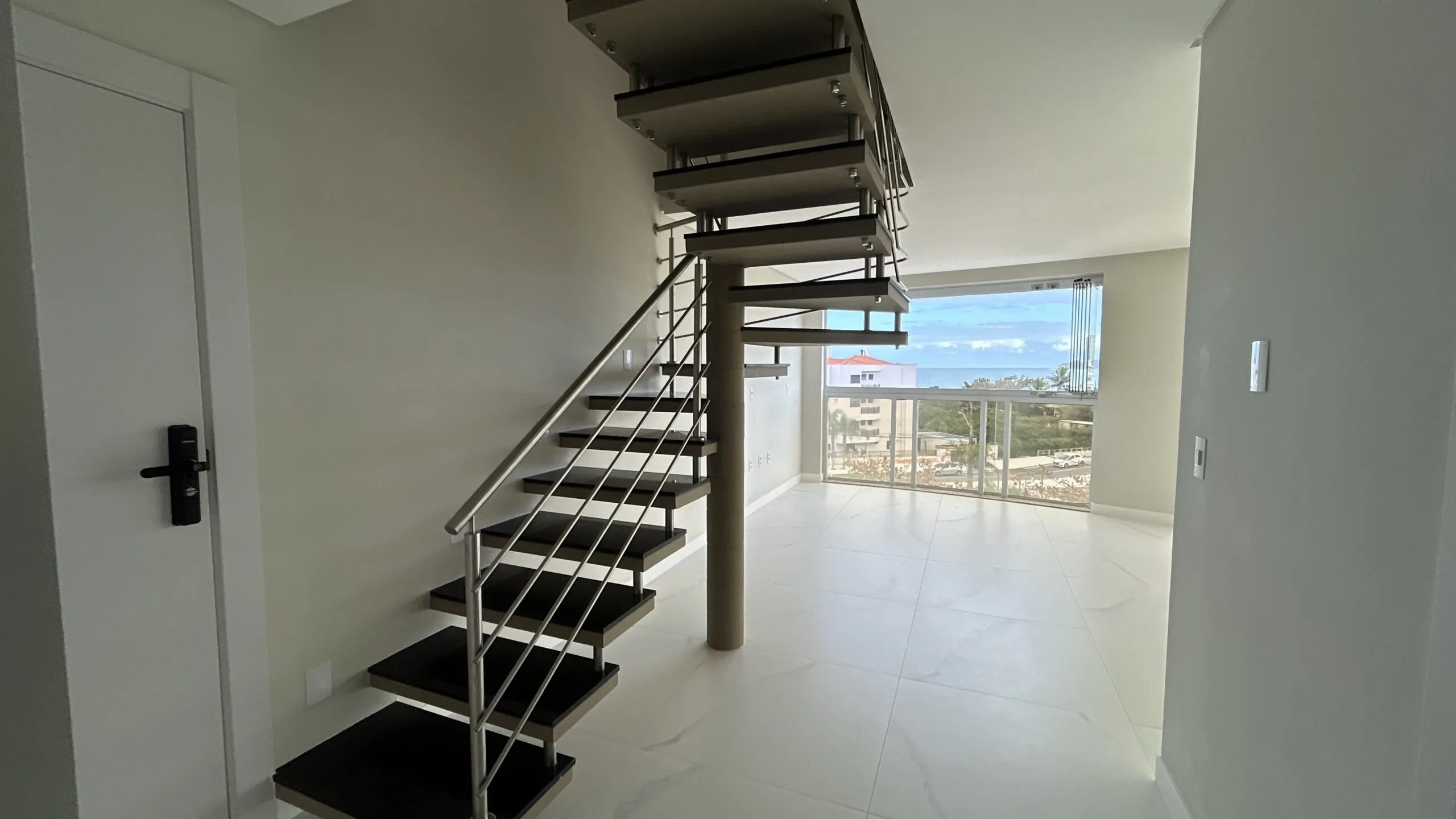 Gaivotas Golden Residence: Premium Duplex with Ocean Views in Florianópolis