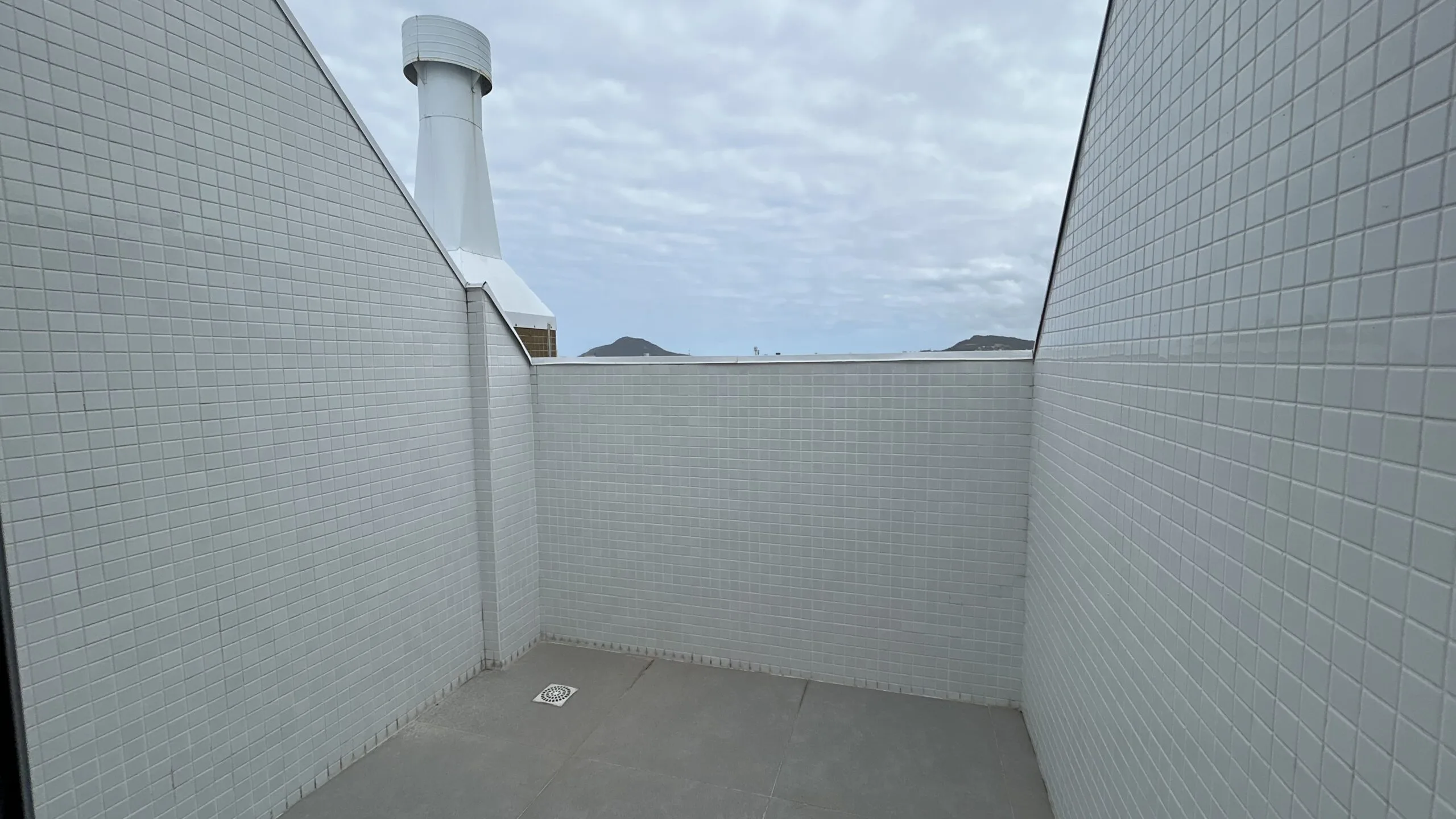 Gaivotas Golden Residence: Premium Duplex with Ocean Views in Florianópolis