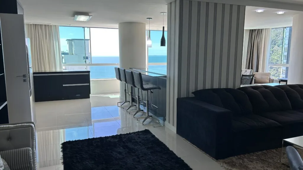 Marina Residence: Luxury House with Oceanview in Balneário Camboriú