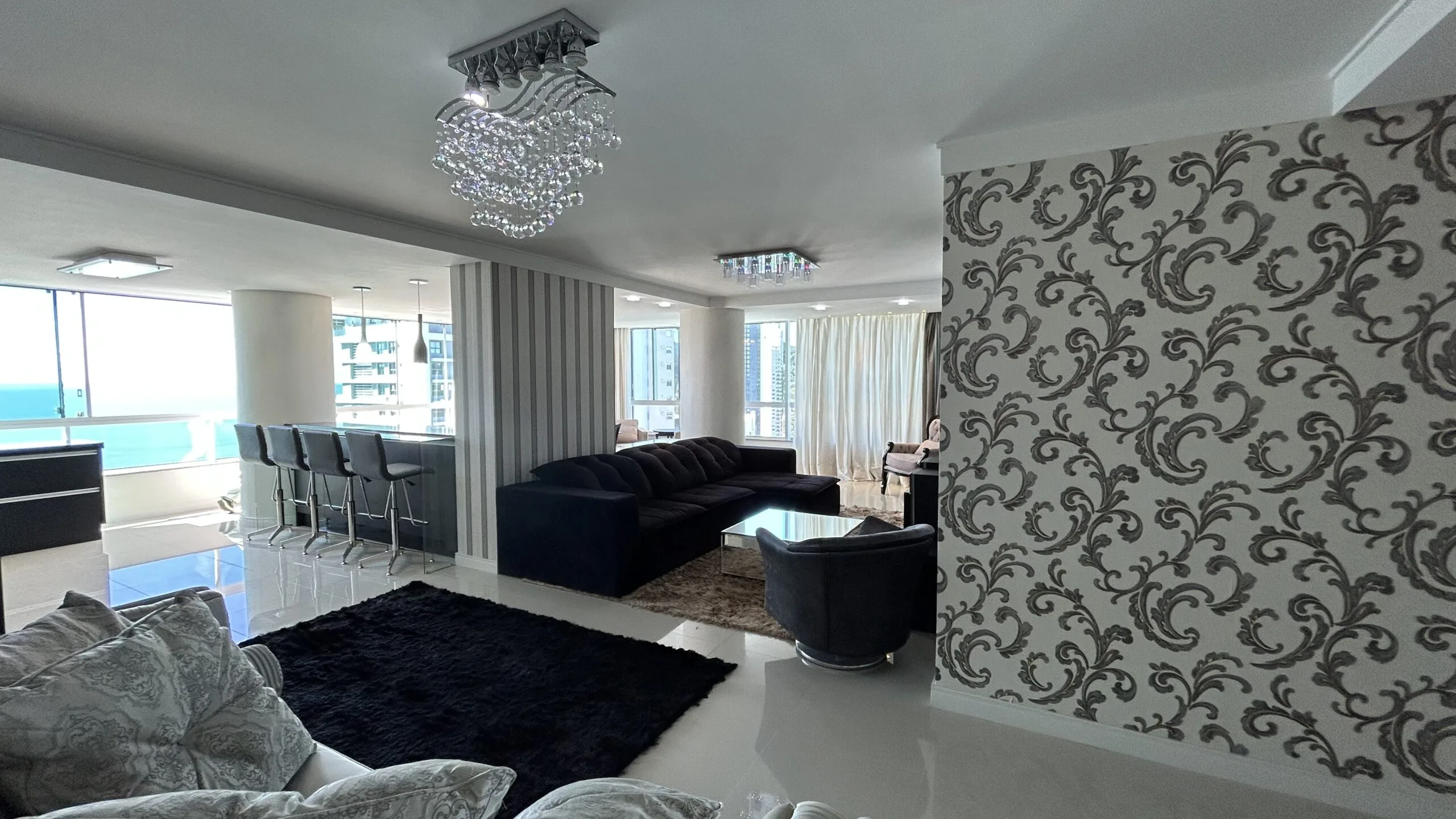 Marina Residence: Luxury House with Oceanview in Balneário Camboriú