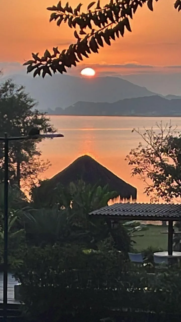 Canto da Lagoa: Ultra-Luxury Waterfront Estate with Private Pier in Florianópolis