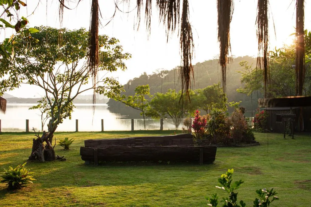 Canto da Lagoa: Ultra-Luxury Waterfront Estate with Private Pier in Florianópolis