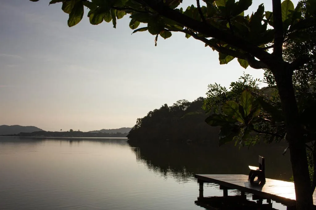Canto da Lagoa: Ultra-Luxury Waterfront Estate with Private Pier in Florianópolis
