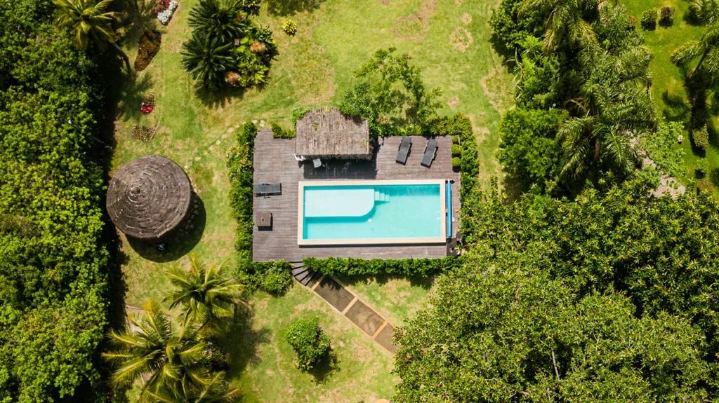 Canto da Lagoa: Ultra-Luxury Waterfront Estate with Private Pier in Florianópolis