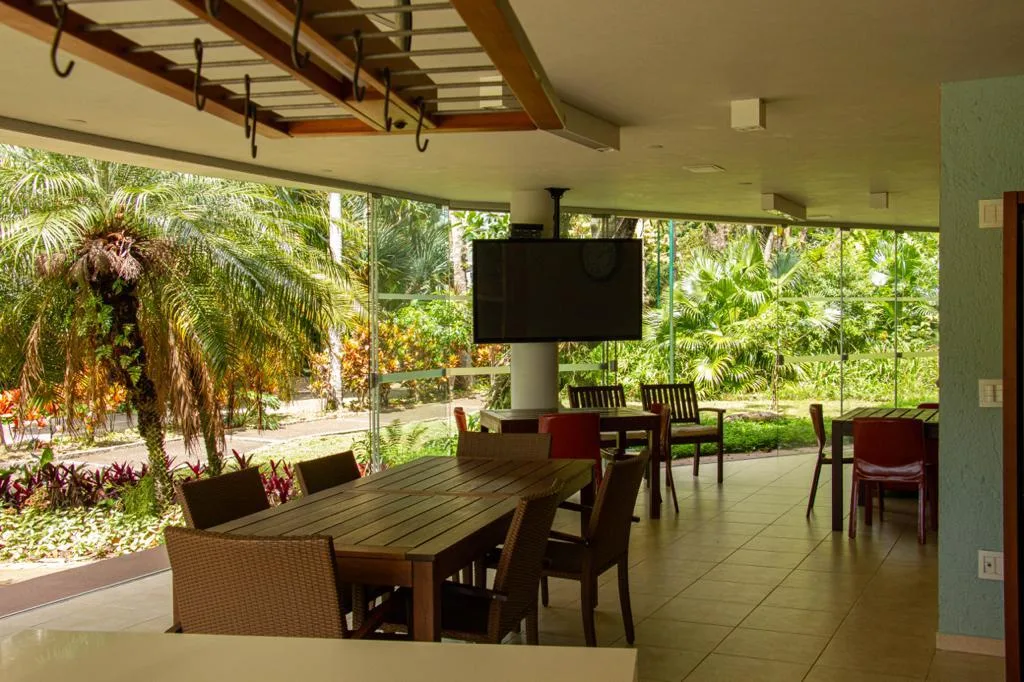 Canto da Lagoa: Ultra-Luxury Waterfront Estate with Private Pier in Florianópolis