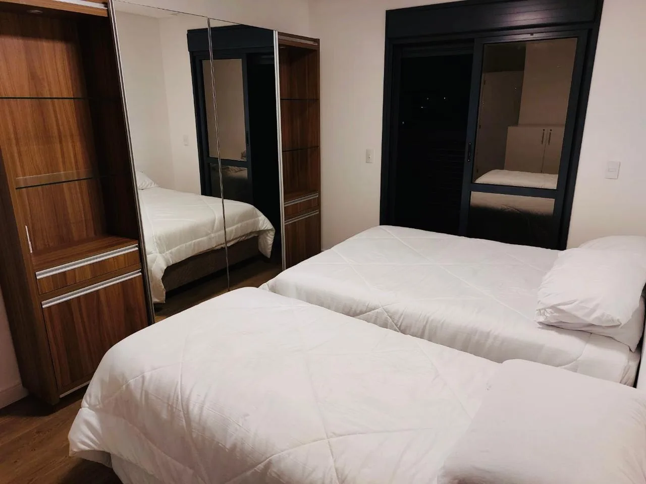 Jurerê Premier: Luxury Duplex with Private Hobby Box in Florianópolis