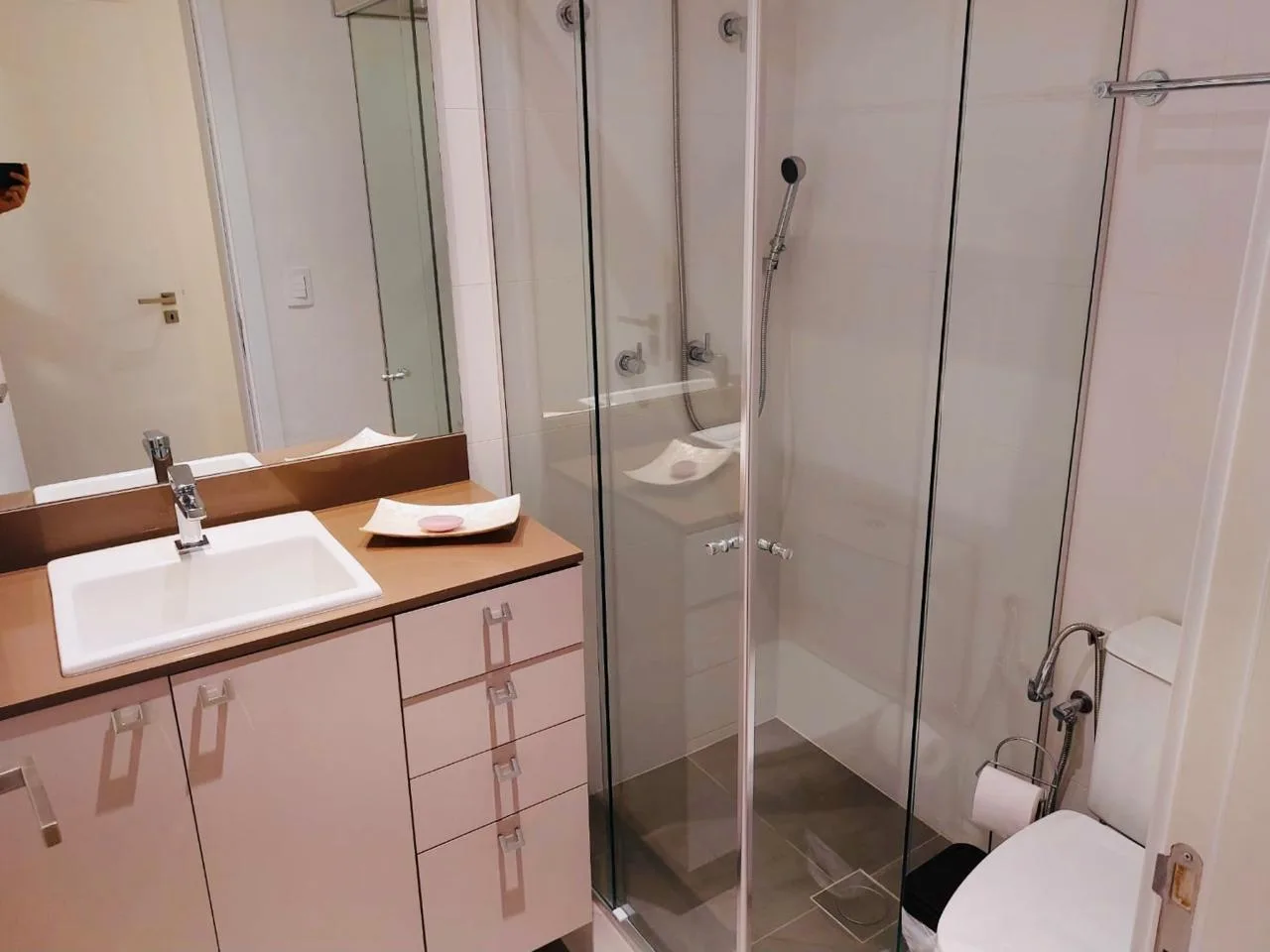 Jurerê Premier: Luxury Duplex with Private Hobby Box in Florianópolis