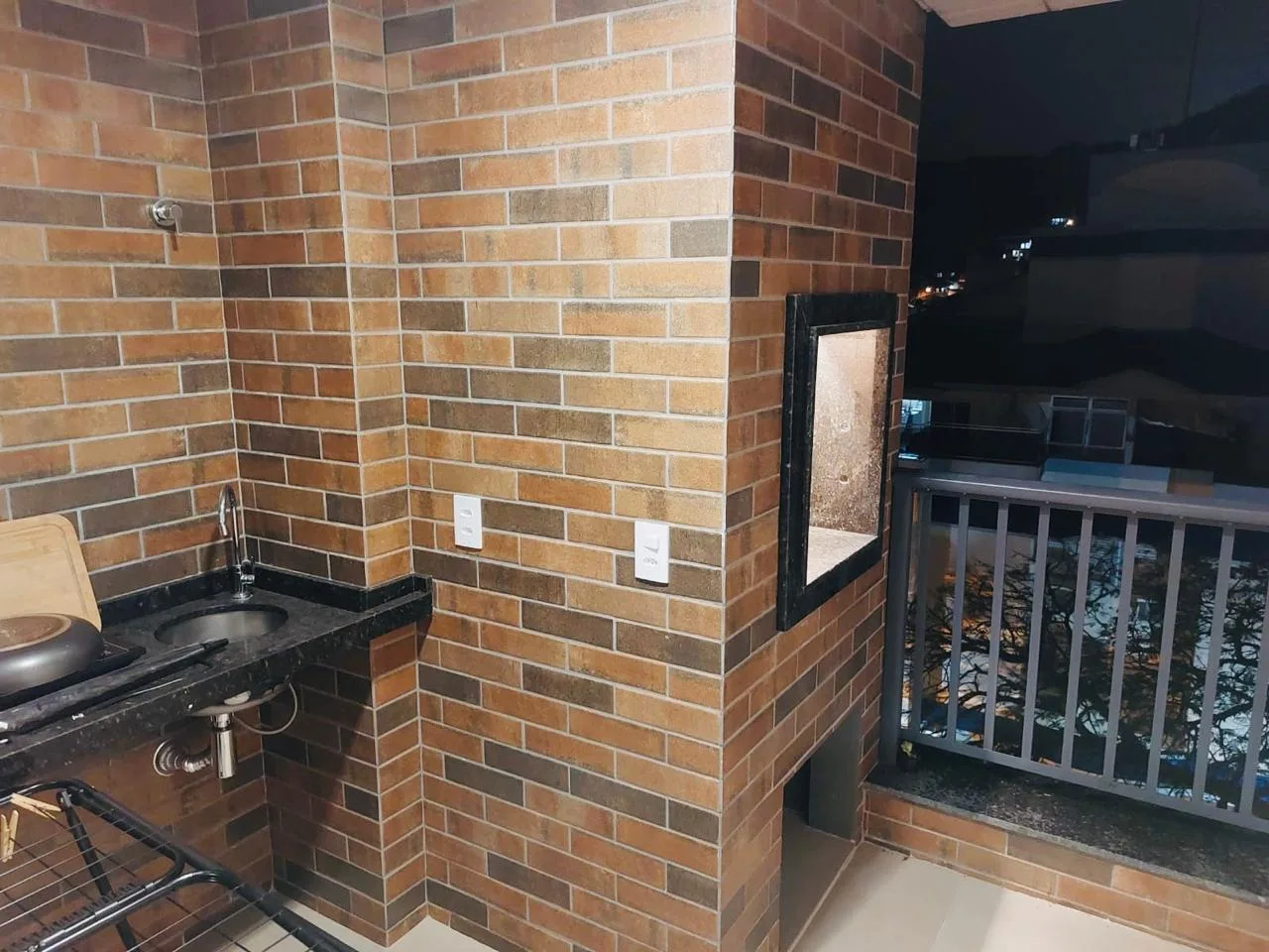 Jurerê Premier: Luxury Duplex with Private Hobby Box in Florianópolis