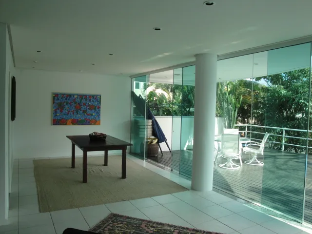 Ultra-Luxury Contemporary Residence in Lagoa da Conceição, Florianópolis