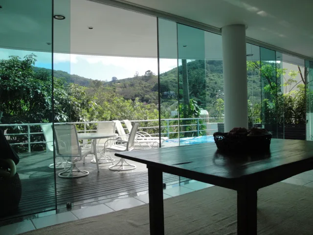 Ultra-Luxury Contemporary Residence in Lagoa da Conceição, Florianópolis