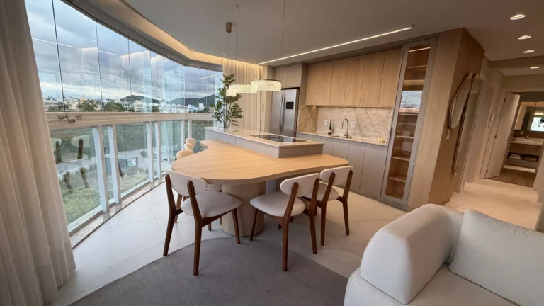 Gaivotas Golden Residence: Premium Duplex with Ocean Views in Ingleses — Ingleses, Florianópolis