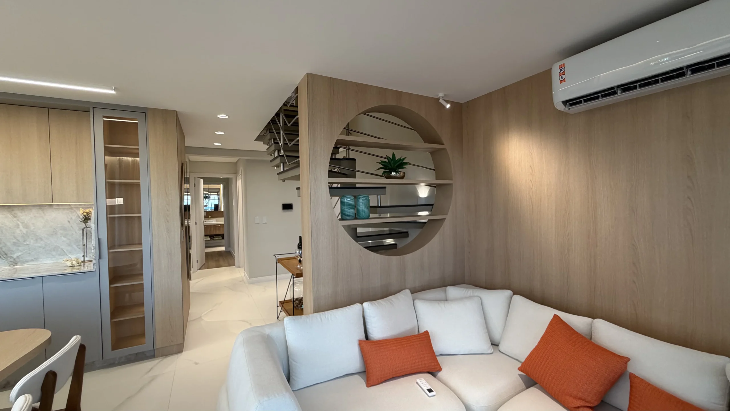 Gaivotas Golden Residence: Premium Duplex with Ocean Views in Ingleses