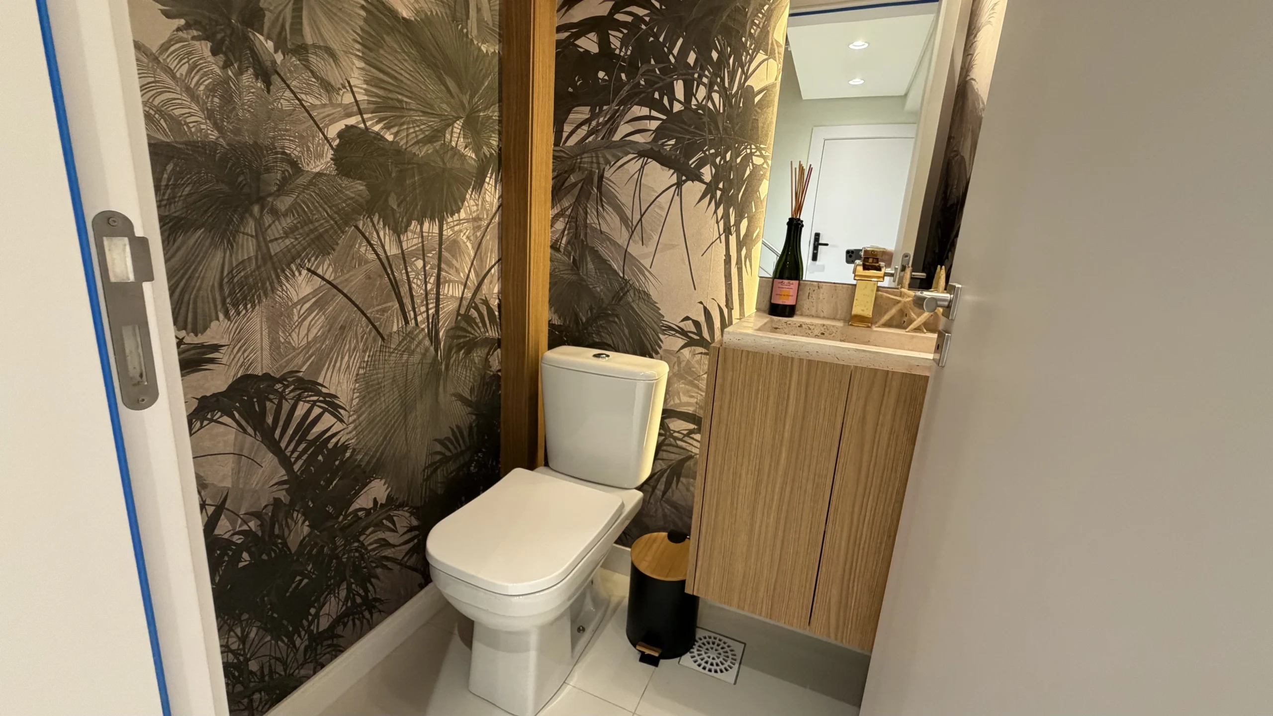 Gaivotas Golden Residence: Premium Duplex with Ocean Views in Ingleses