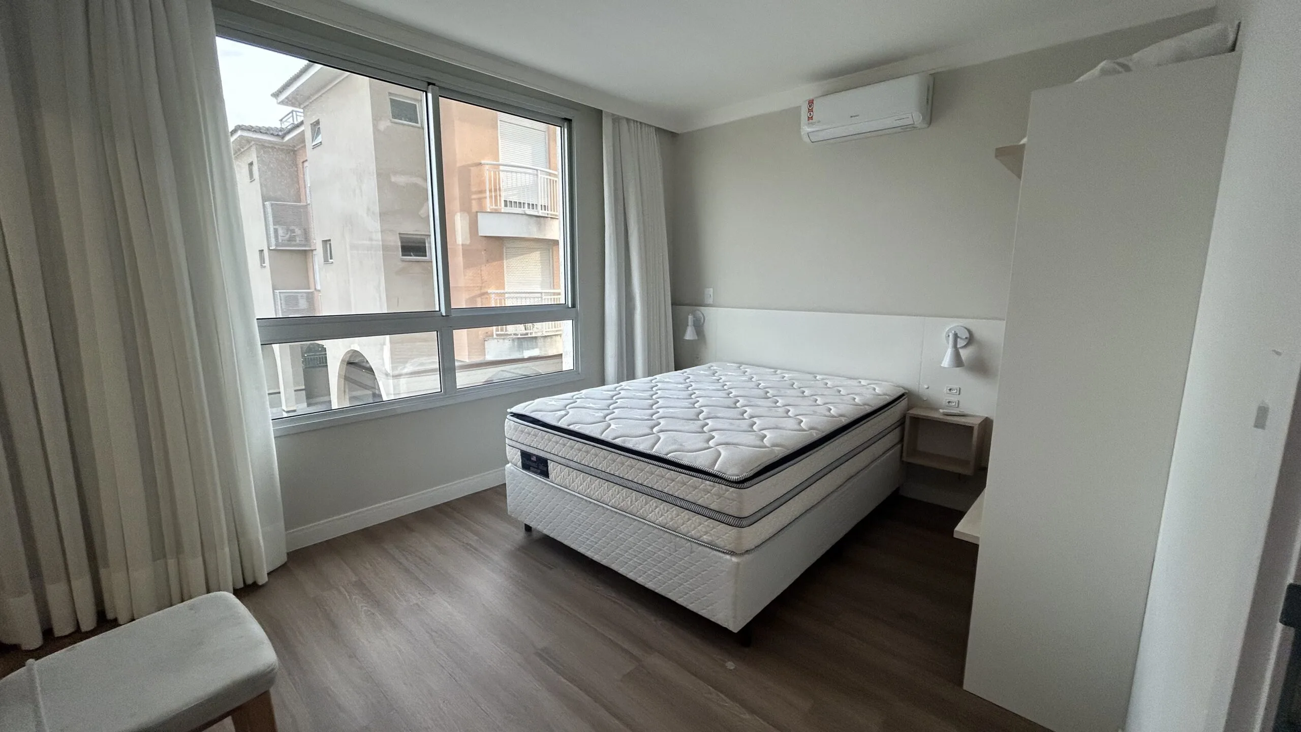 Gaivotas Golden Residence: Premium Apartment with Ocean View in Ingleses