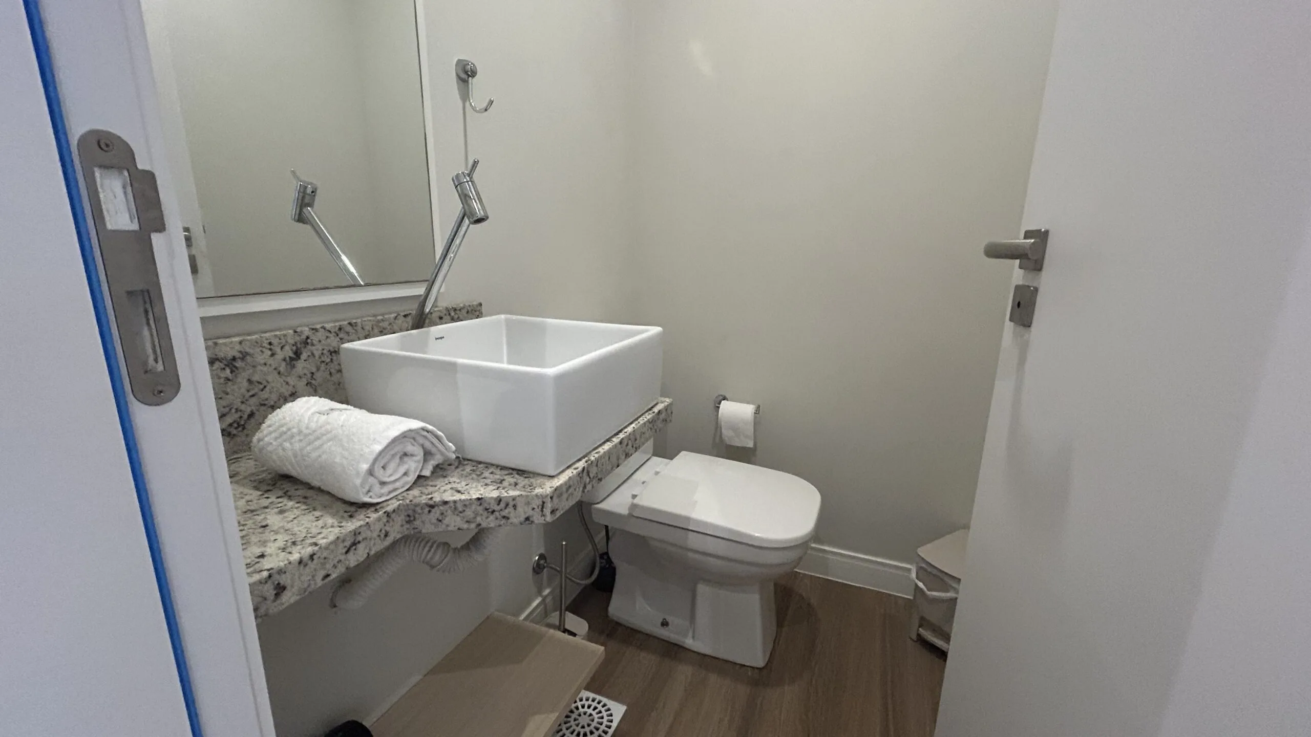 Gaivotas Golden Residence: Premium Apartment with Ocean View in Ingleses