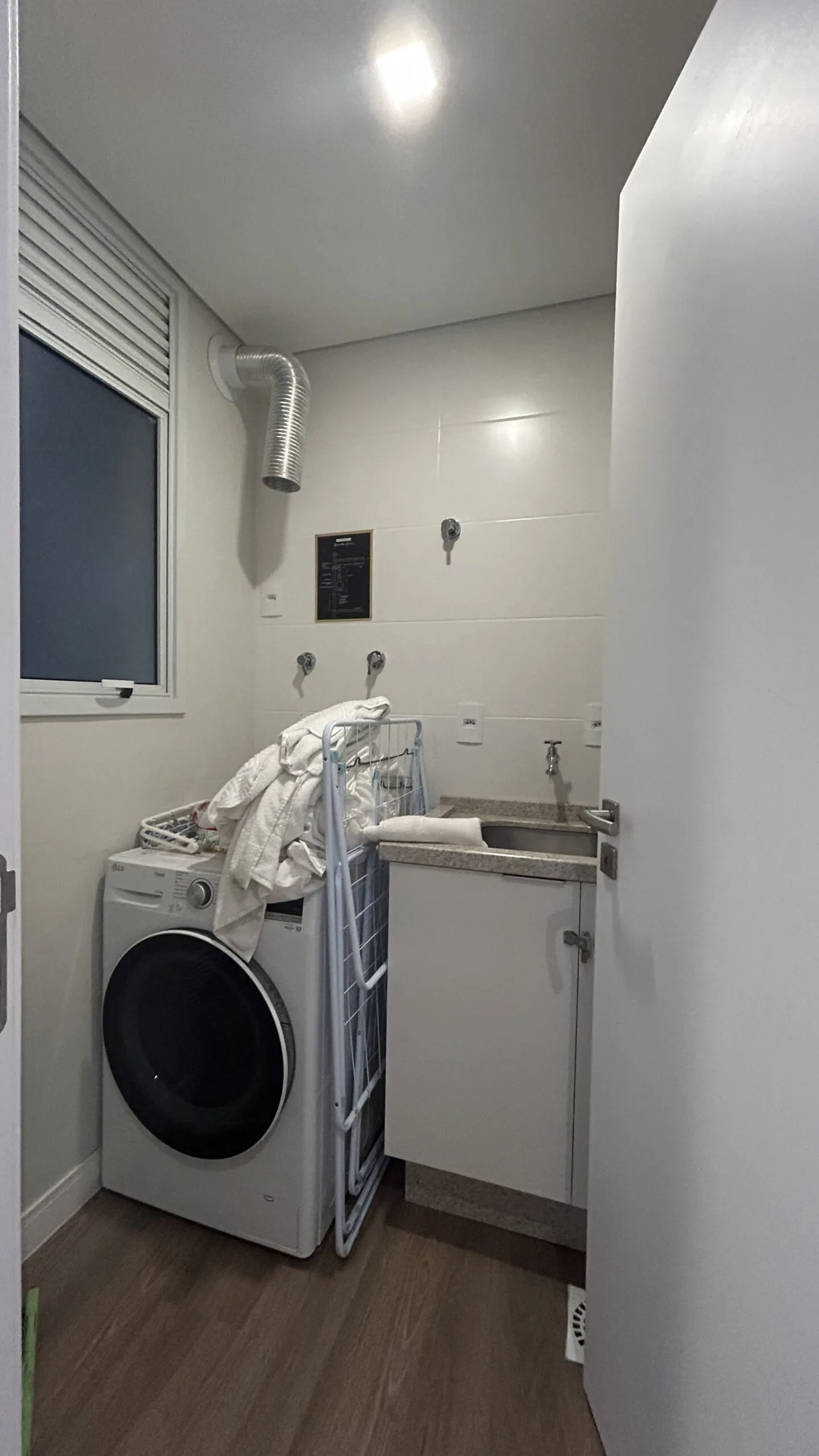 Gaivotas Golden Residence: Premium Apartment with Ocean View in Ingleses