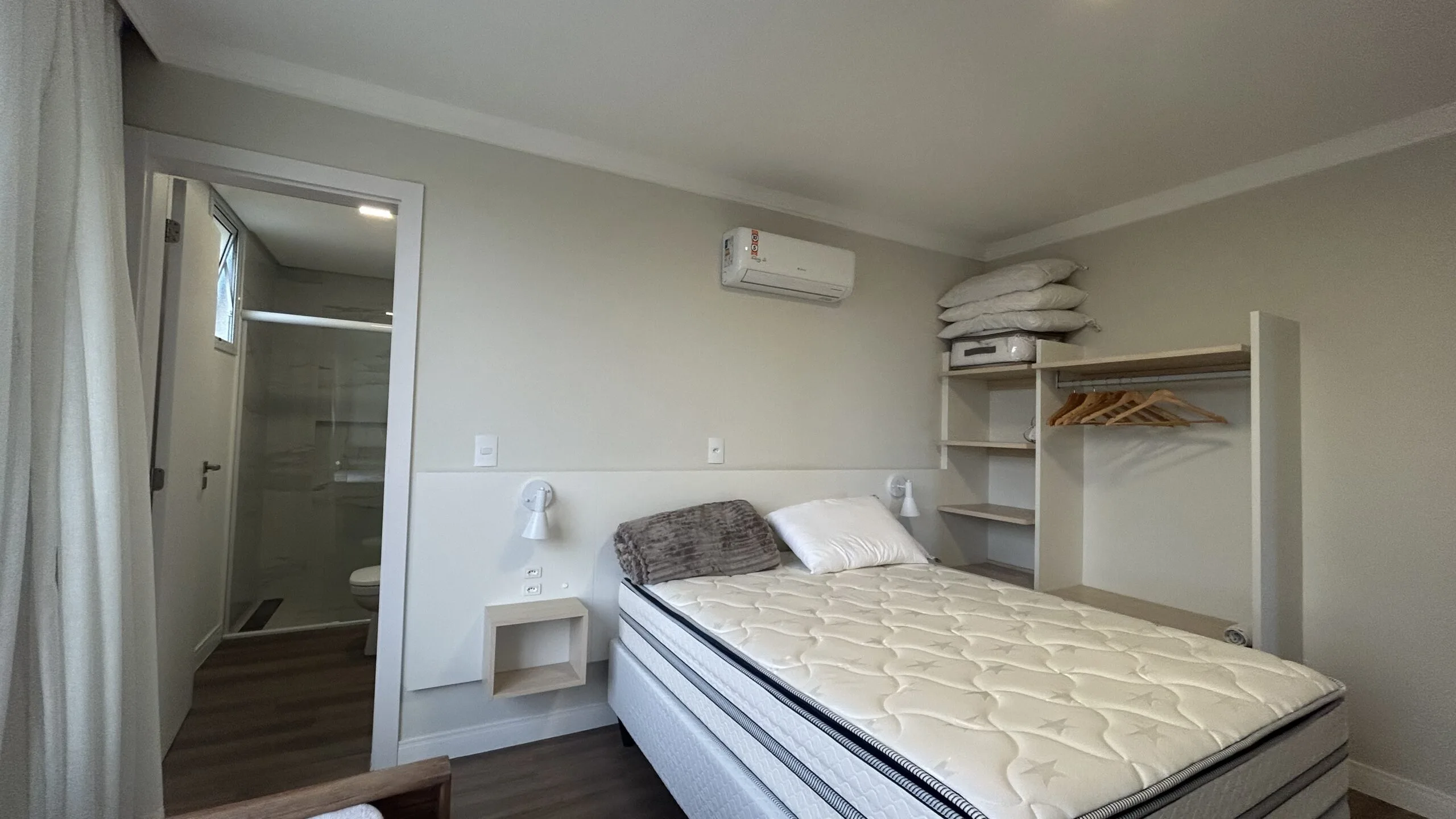 Gaivotas Golden Residence: Premium Apartment with Ocean View in Ingleses