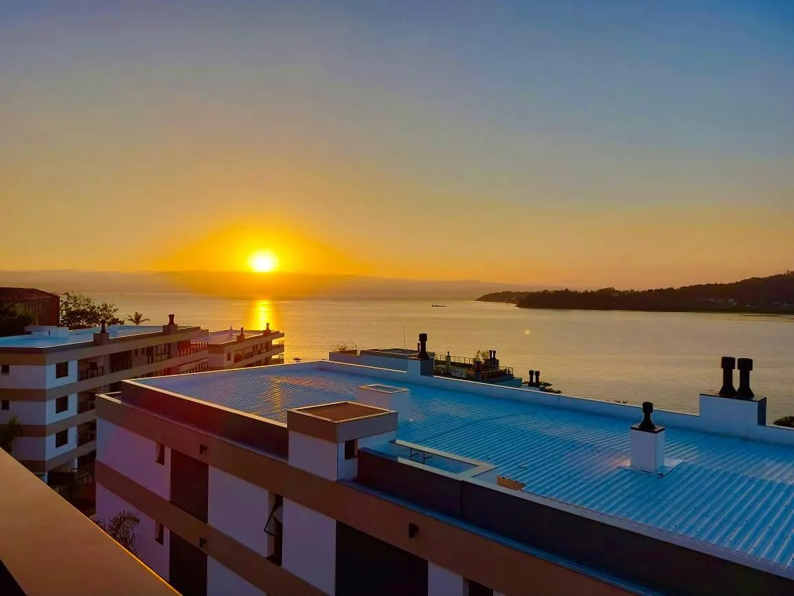 Felipe Moraes Residence Club: Luxury Apartment with Ocean Views in João Paulo