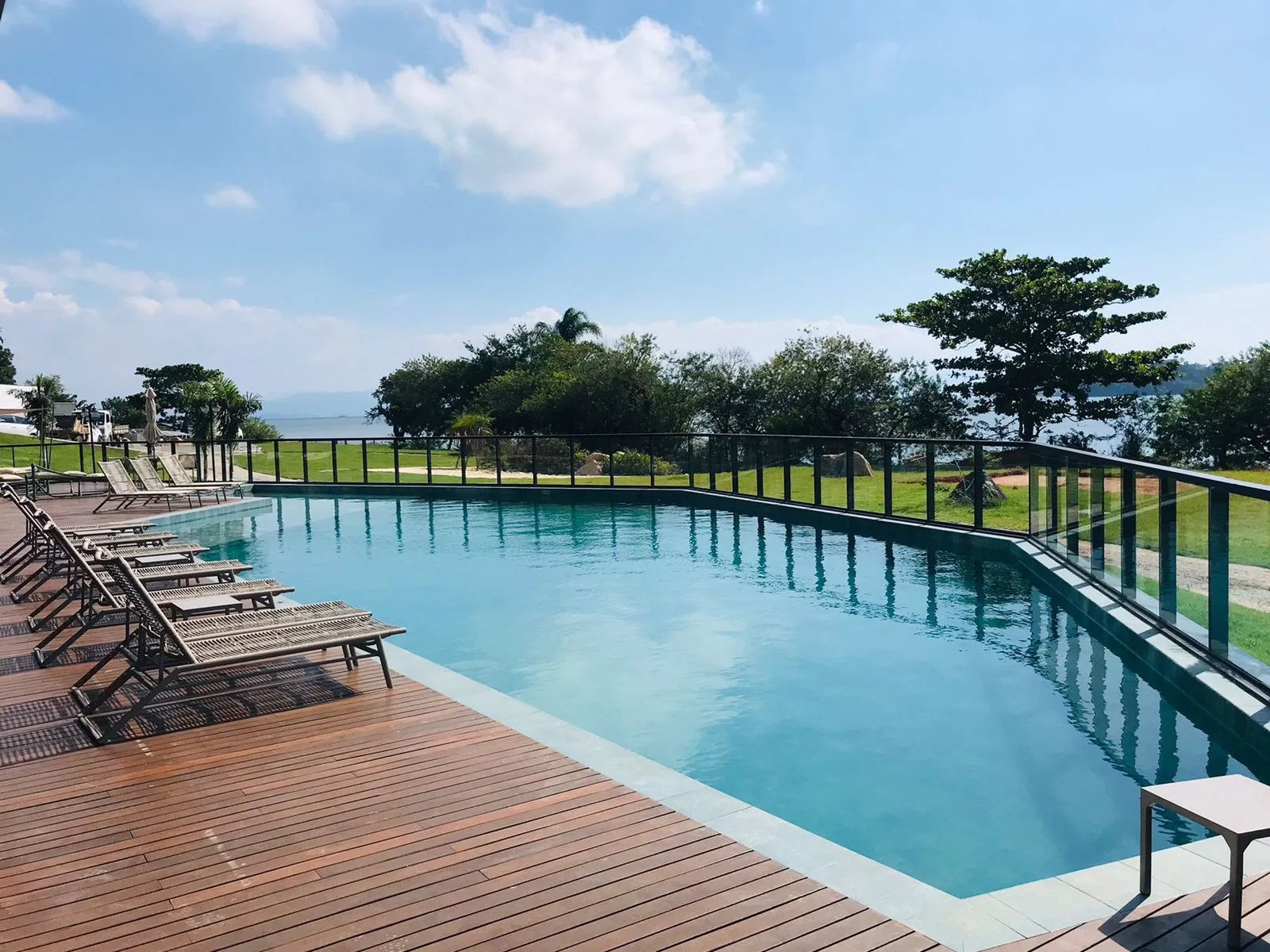 Felipe Moraes Residence Club: Luxury Apartment with Ocean Views in João Paulo