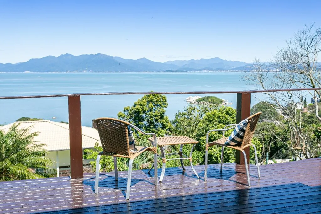 Premium Residence with Panoramic Ocean Views in Centro