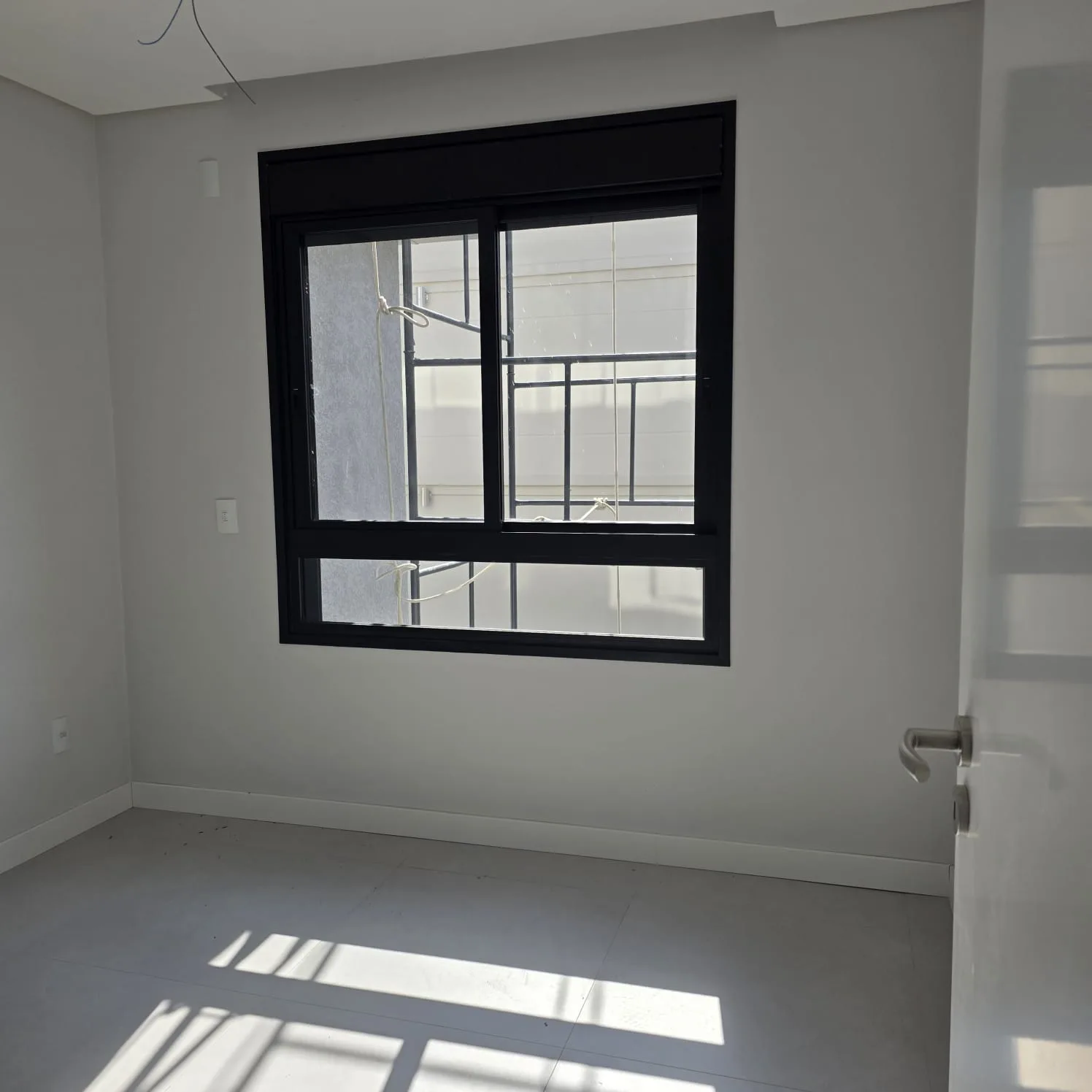 Contemporary Apartment with Ocean-View Rooftop in Florianópolis